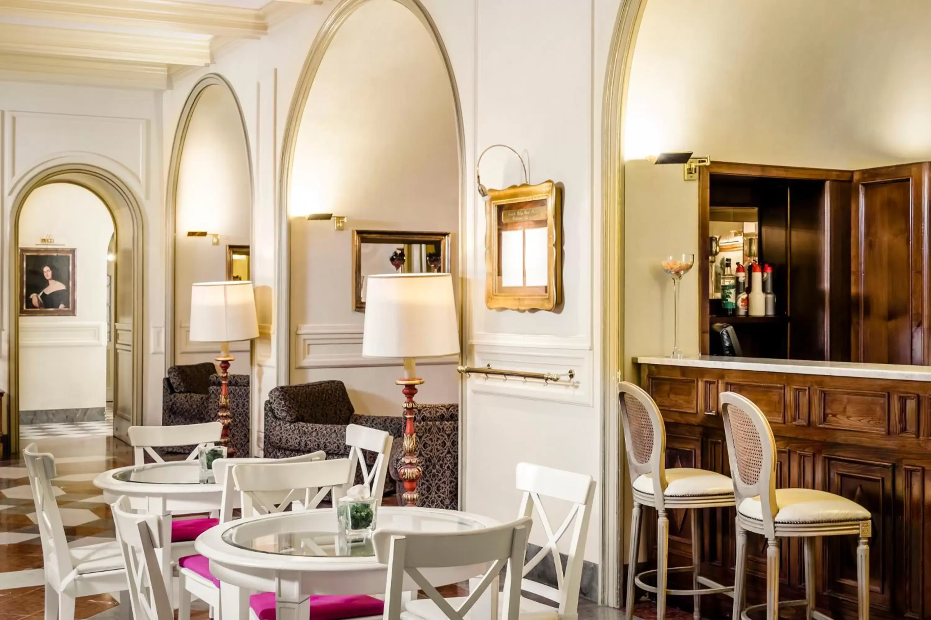 Lounge or bar, Restaurant/Places to Eat in Eurostars Centrale Palace Hotel