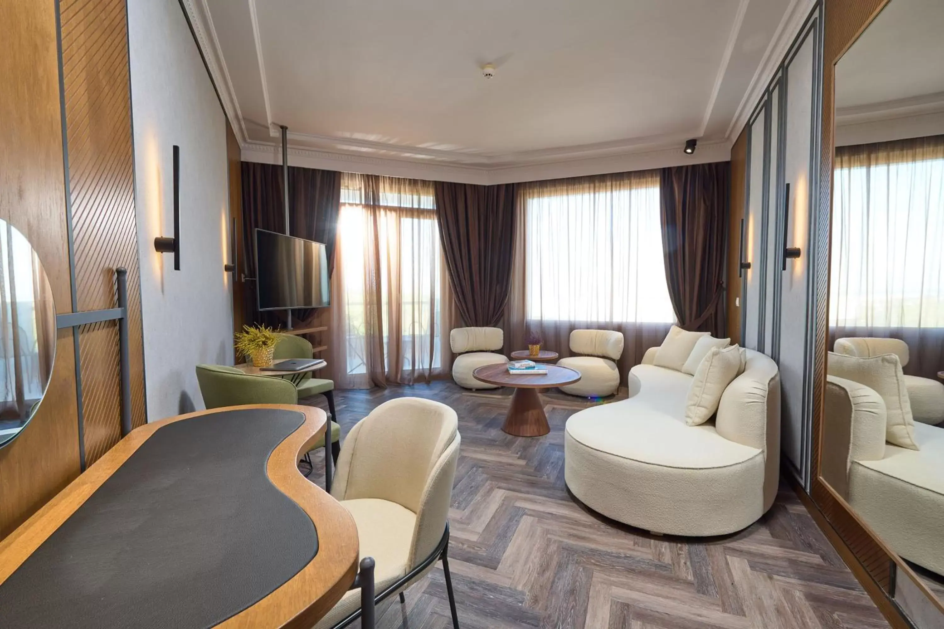 TV and multimedia, Lounge/Bar in Royal Hotel Thessaloniki