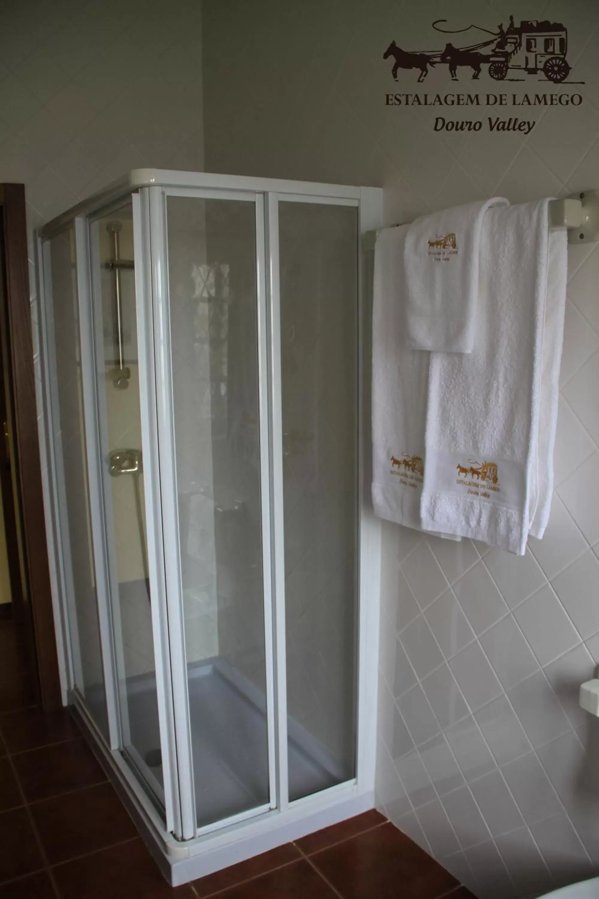 Shower, Bathroom in Camping Lamego Douro Valley