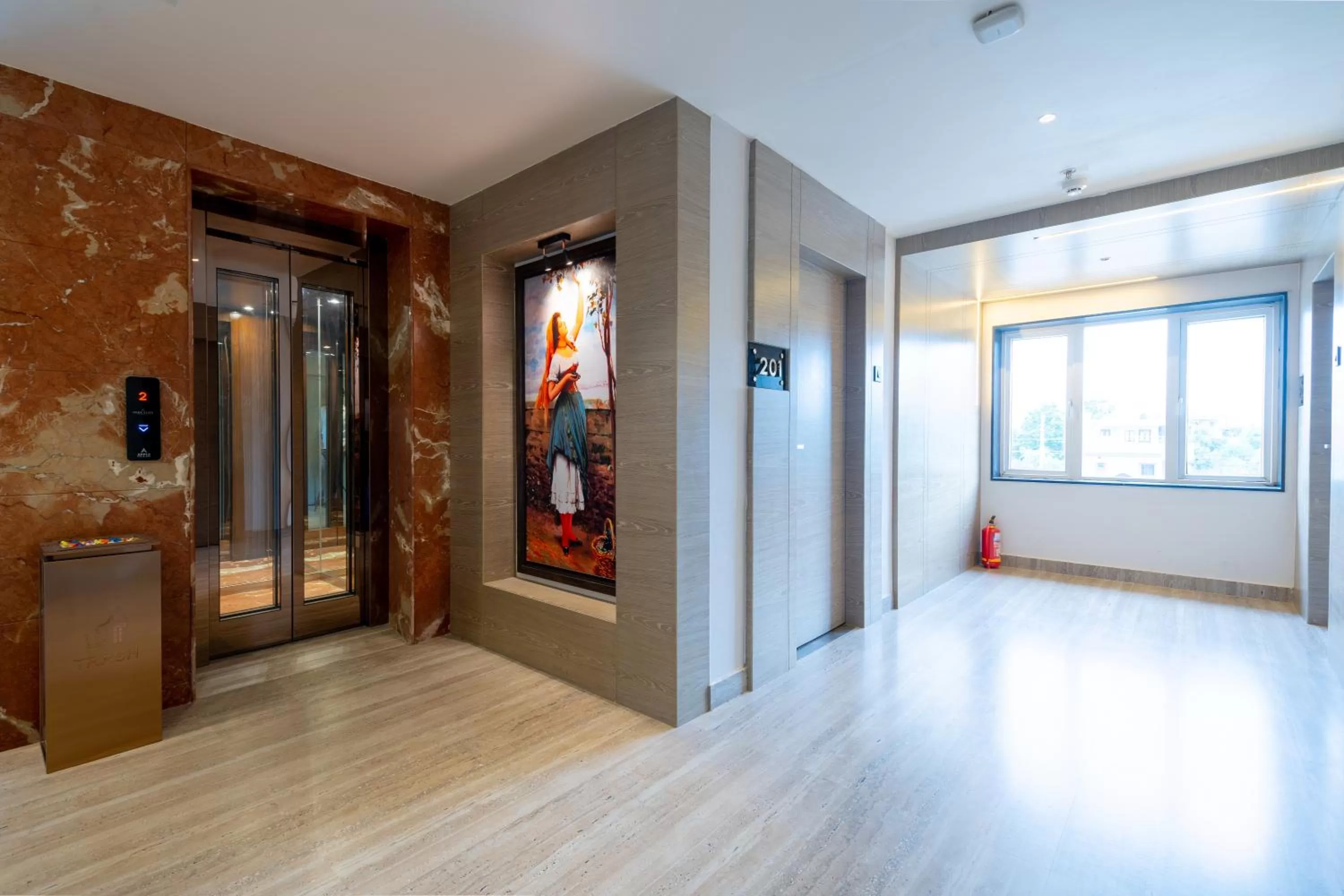 elevator in Hotel Parkelite