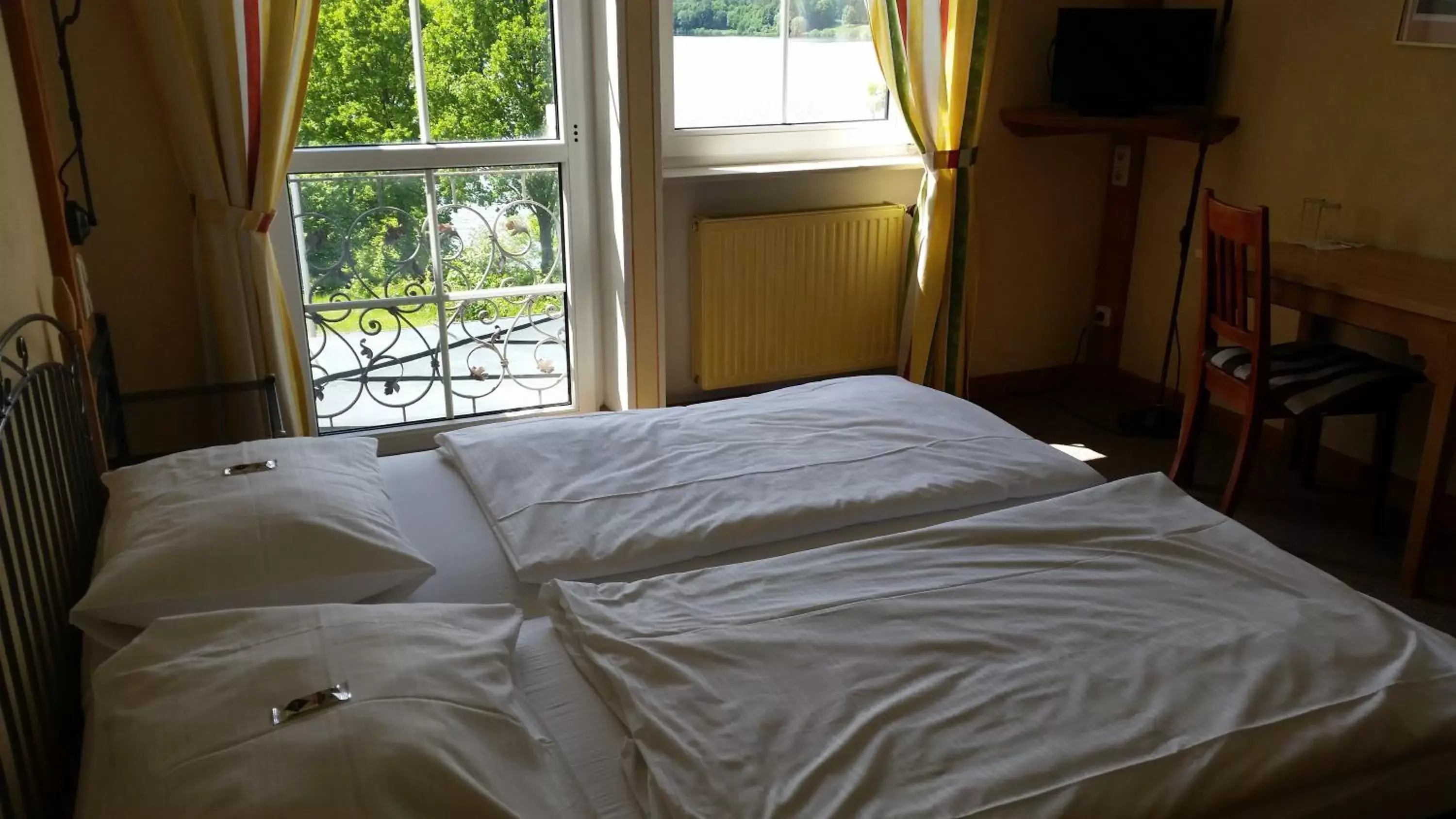 Standard Double Room in Hotel am Untreusee