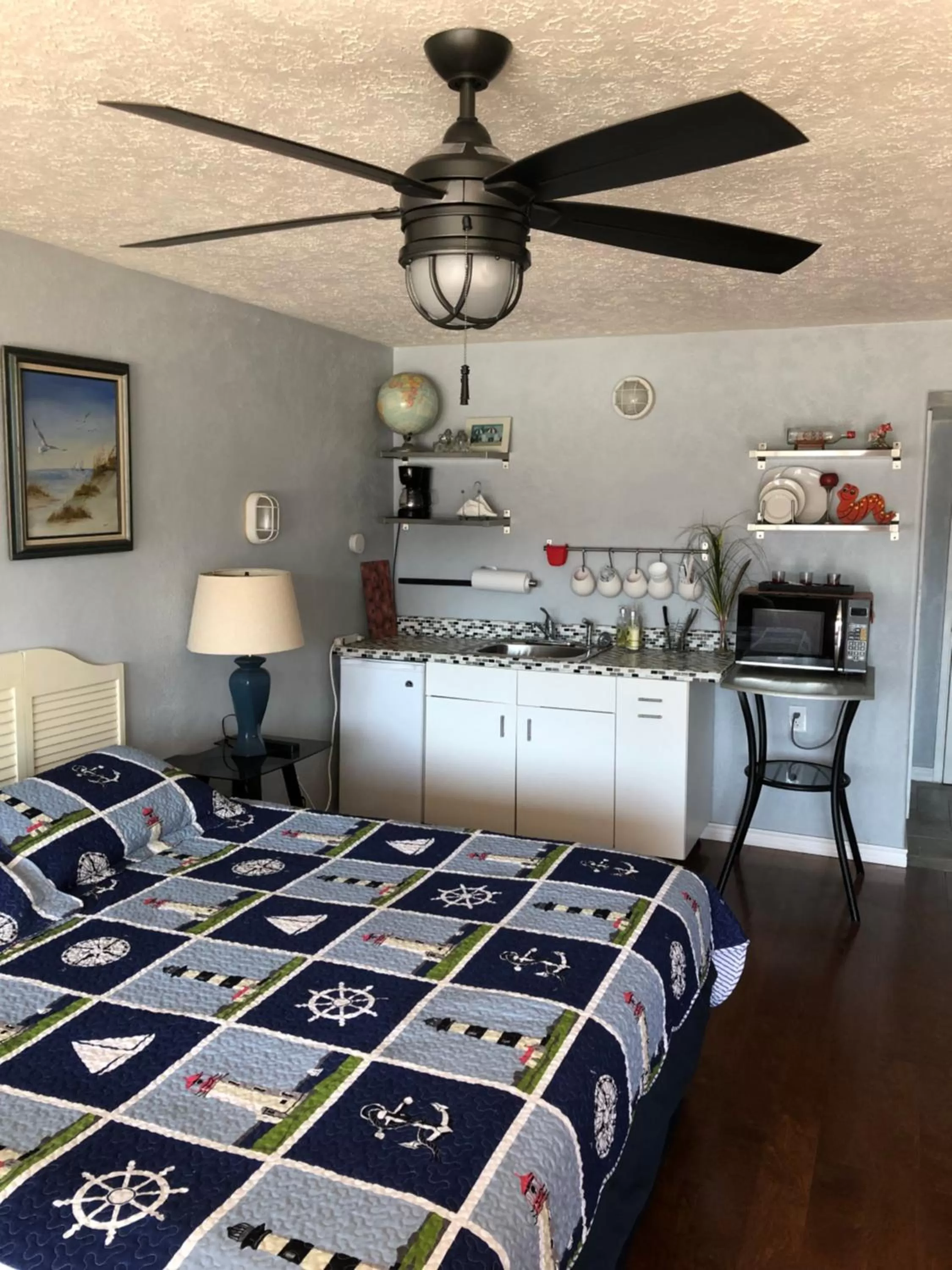 Bedroom in Capri Beach Hotel