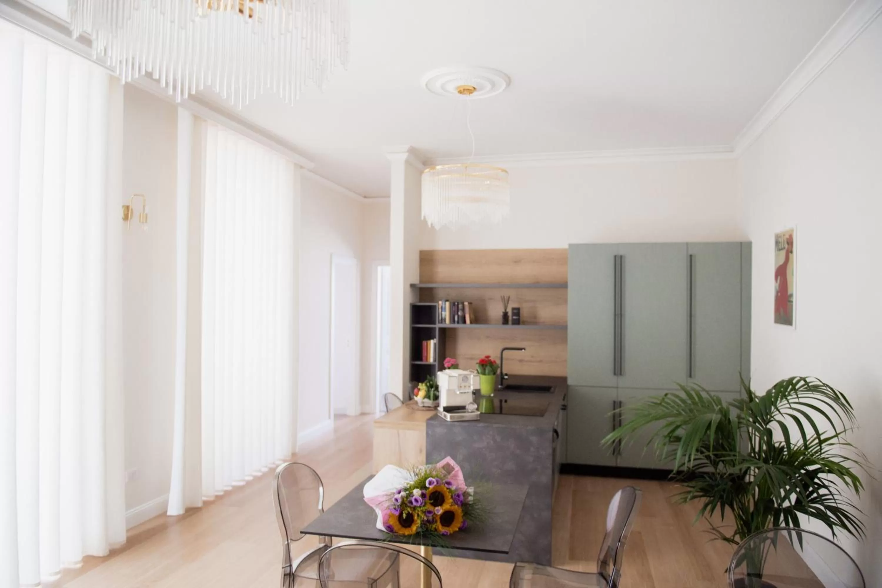 Living room, Dining Area in Novecento