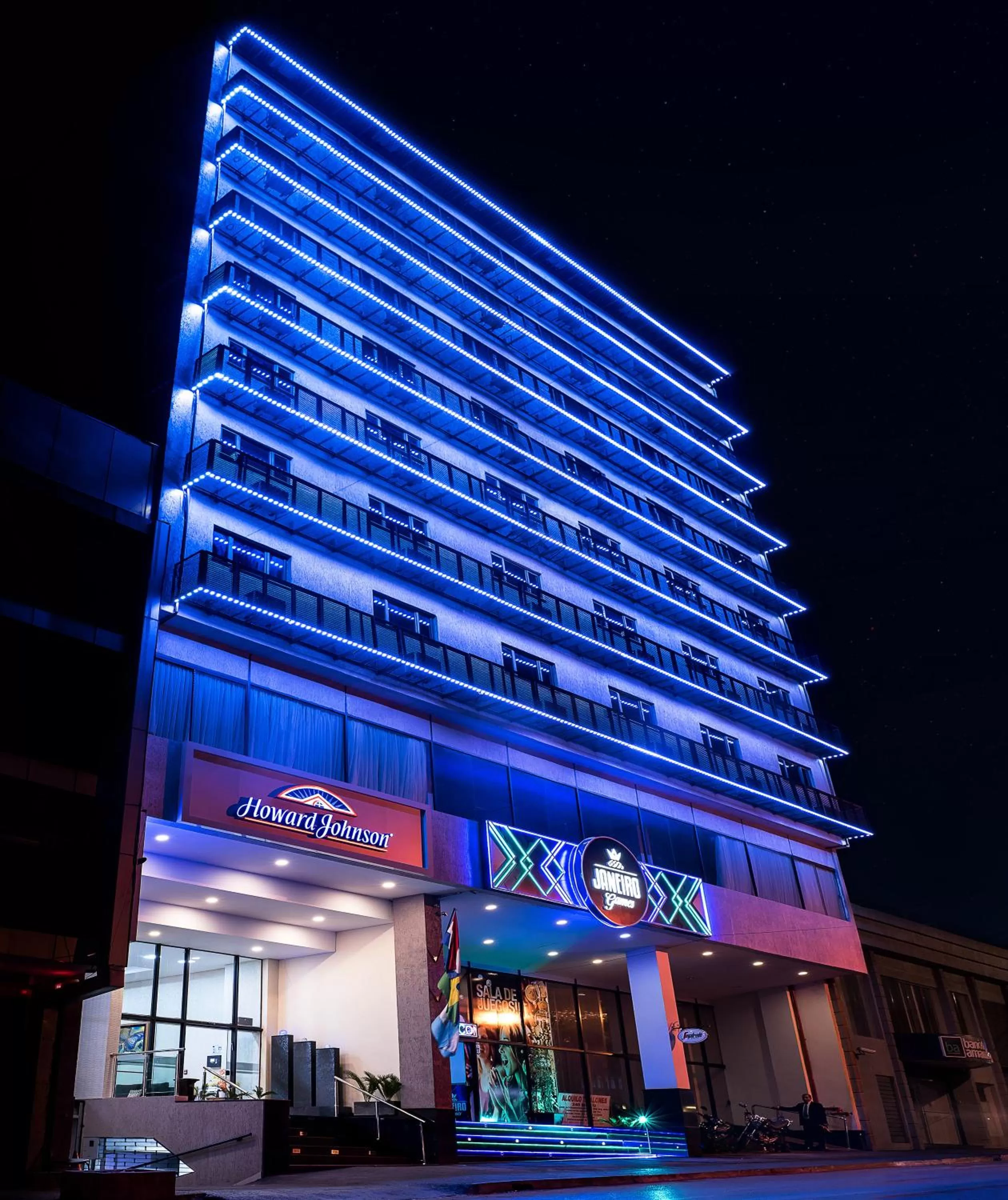 Facade/entrance in Howard Johnson Ciudad del Este