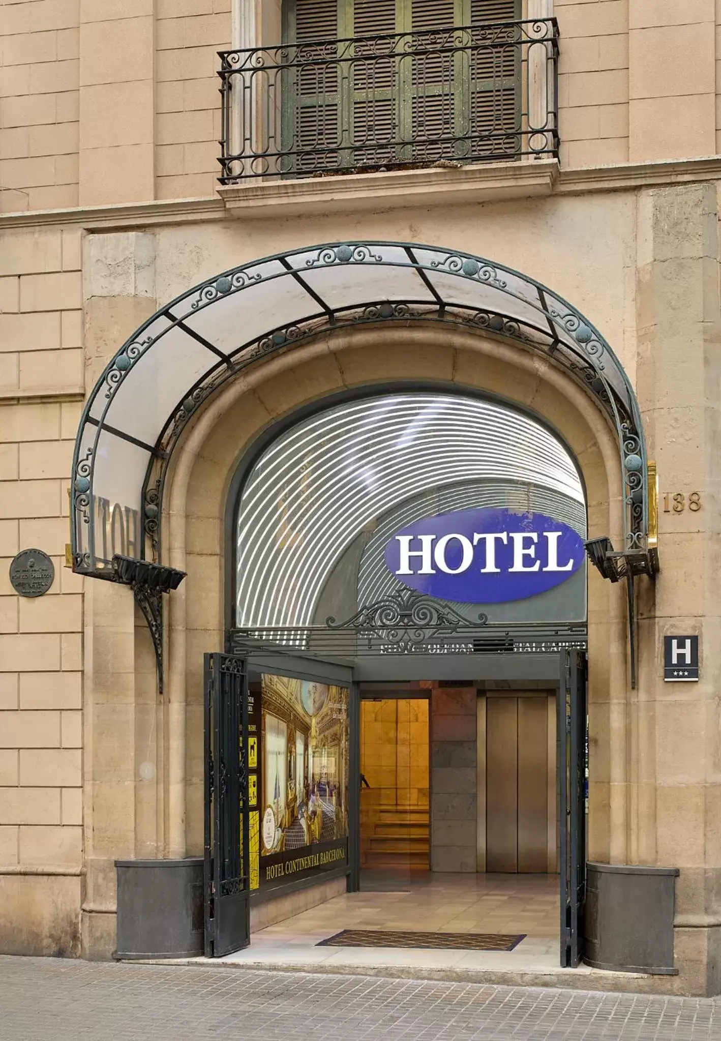 Property building in Hotel Continental Barcelona