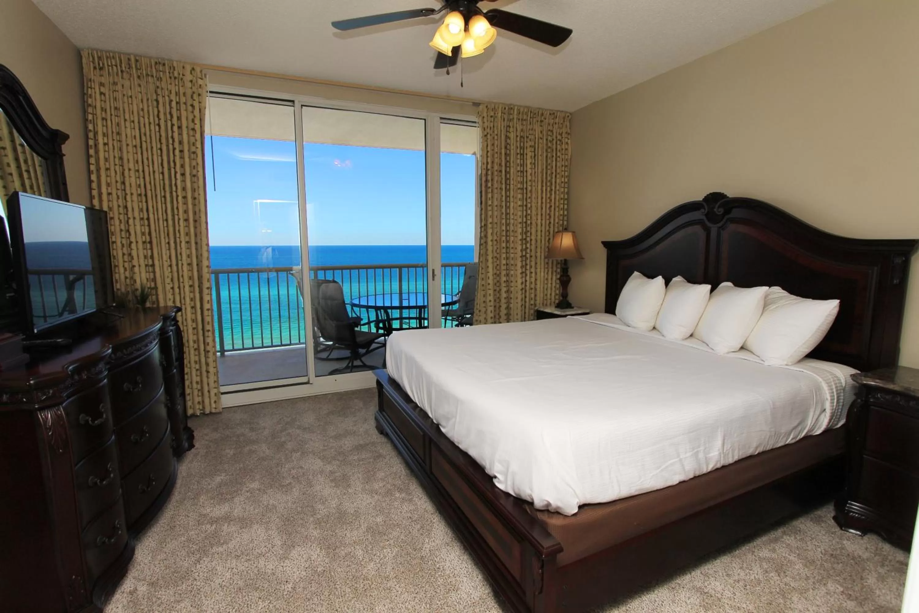 Bed in Majestic Beach Resort, Panama City Beach, Fl