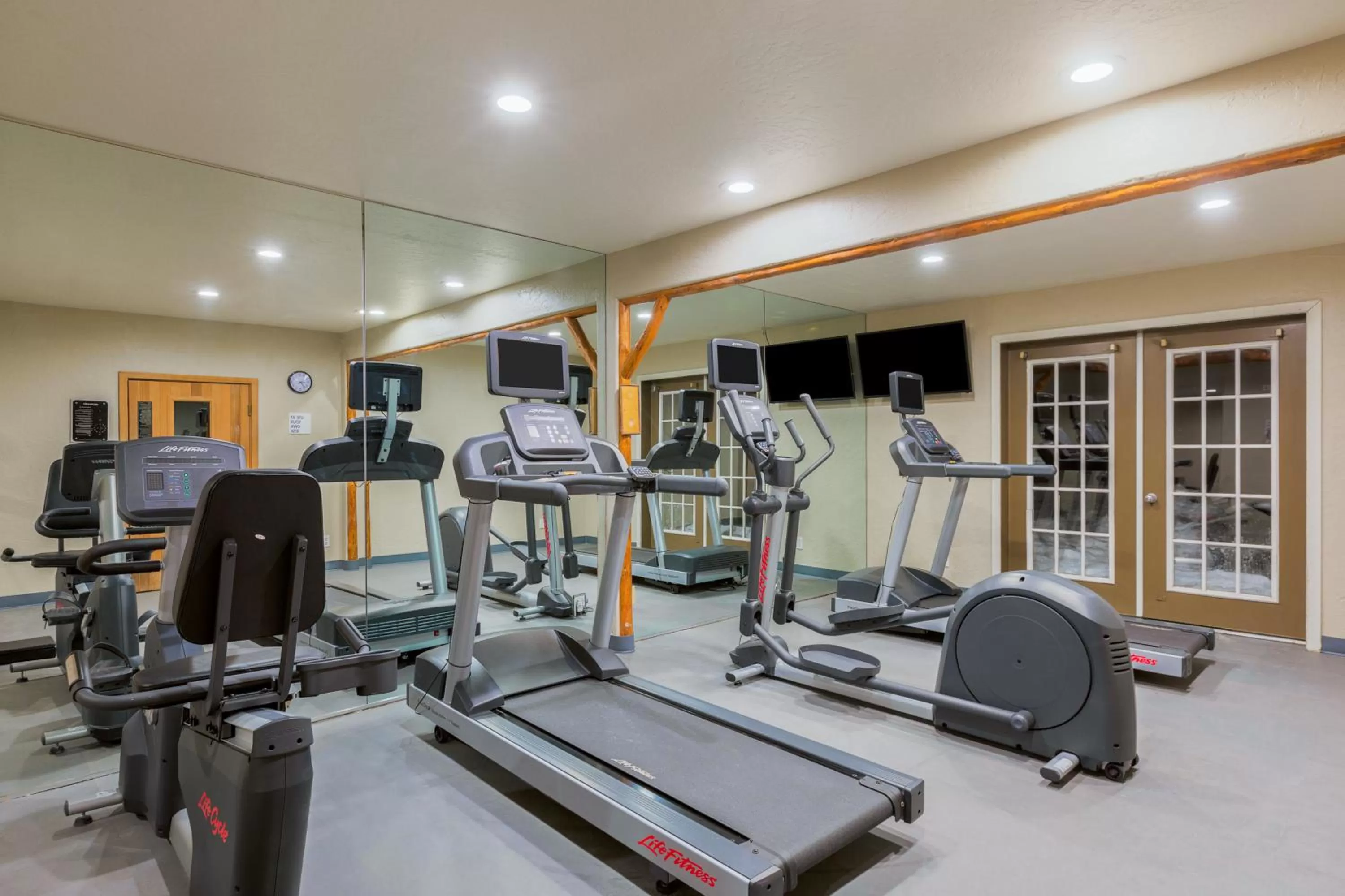 Spa and wellness centre/facilities in Holiday Inn Resort The Lodge at Big Bear Lake by IHG