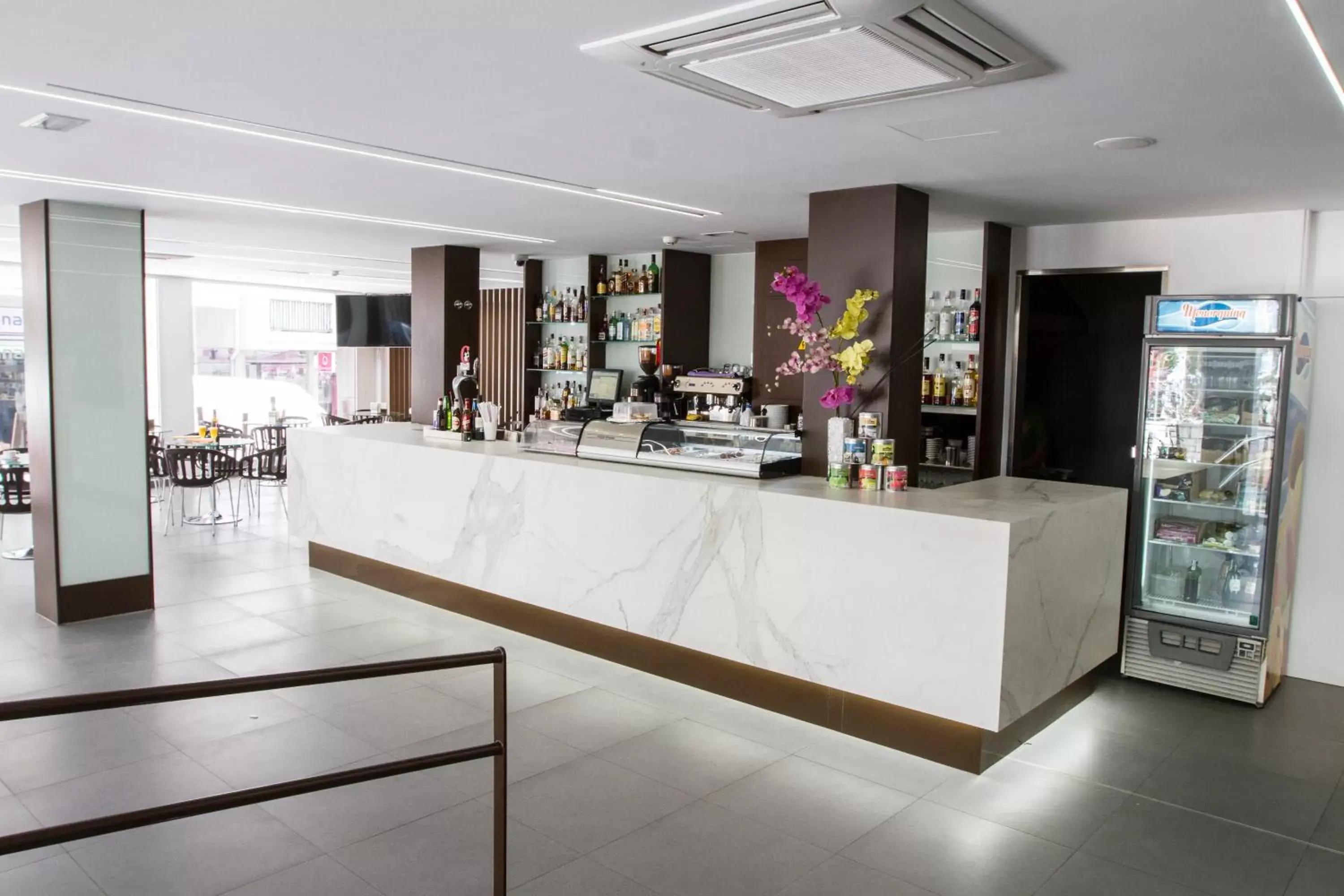 Lounge or bar in Hotel Montesol Benidorm