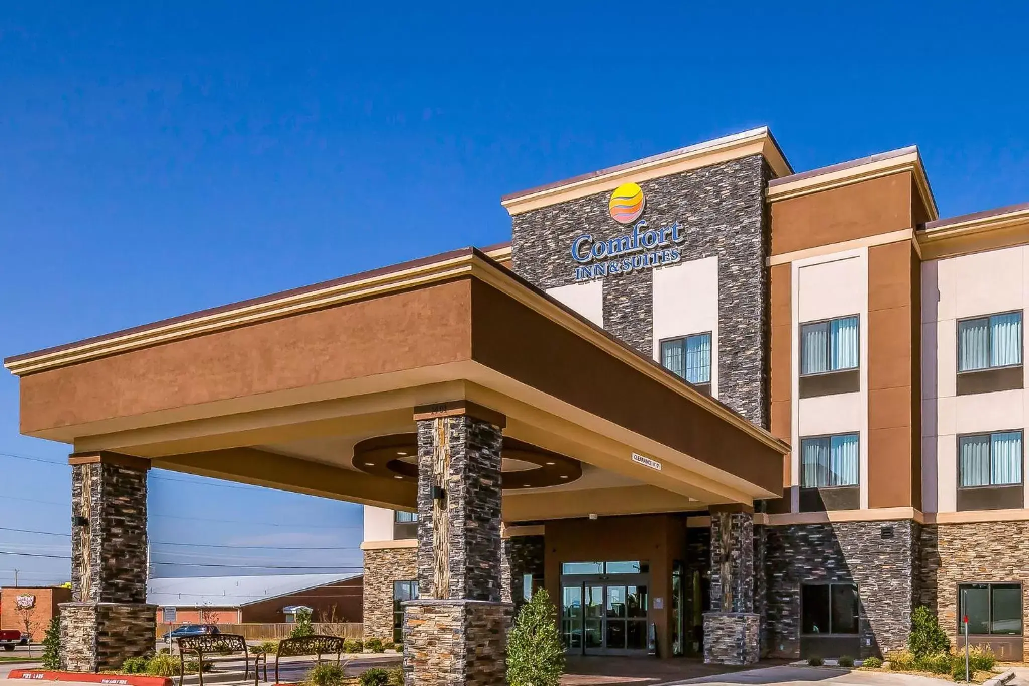 Property building, Facade/Entrance in Comfort Inn & Suites Moore - Oklahoma City