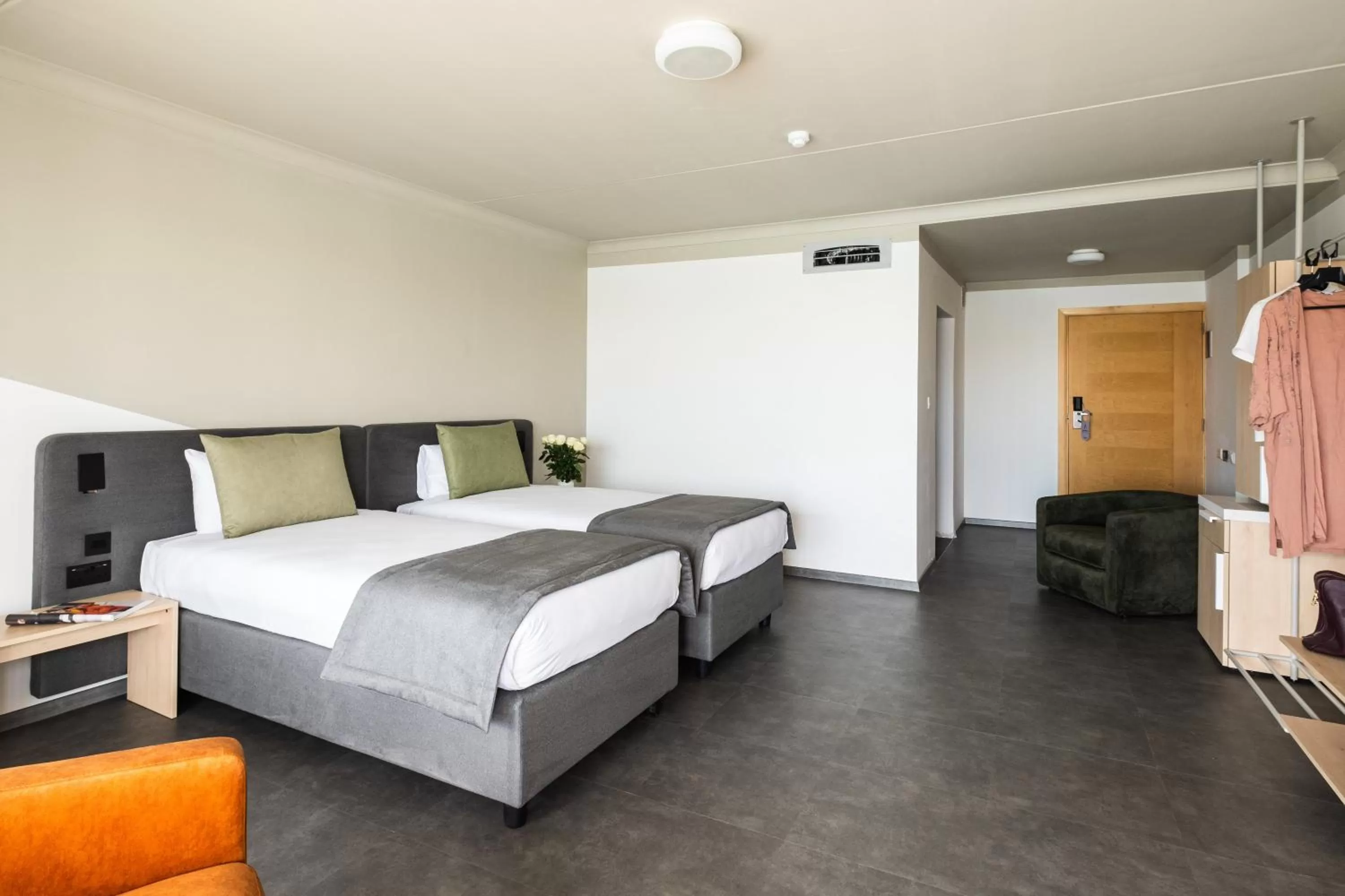 Photo of the whole room, Bed in Cavalieri Hotel Malta, a member of Radisson Individuals