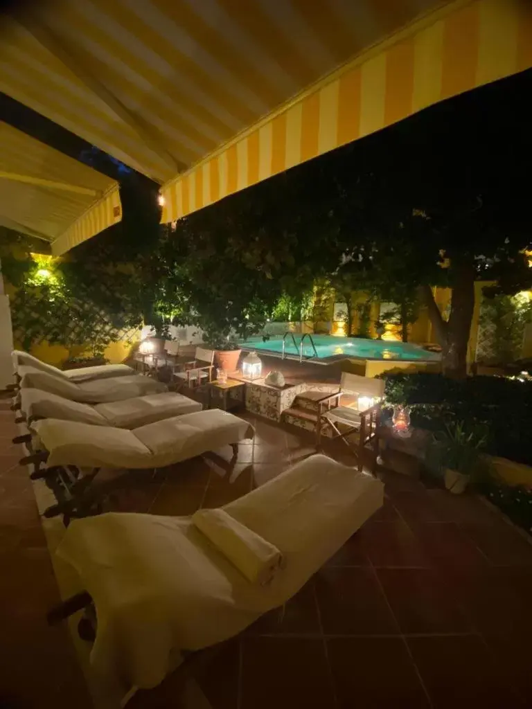 Patio, Swimming Pool in Palazzo Cherubini - Wellness e Spa