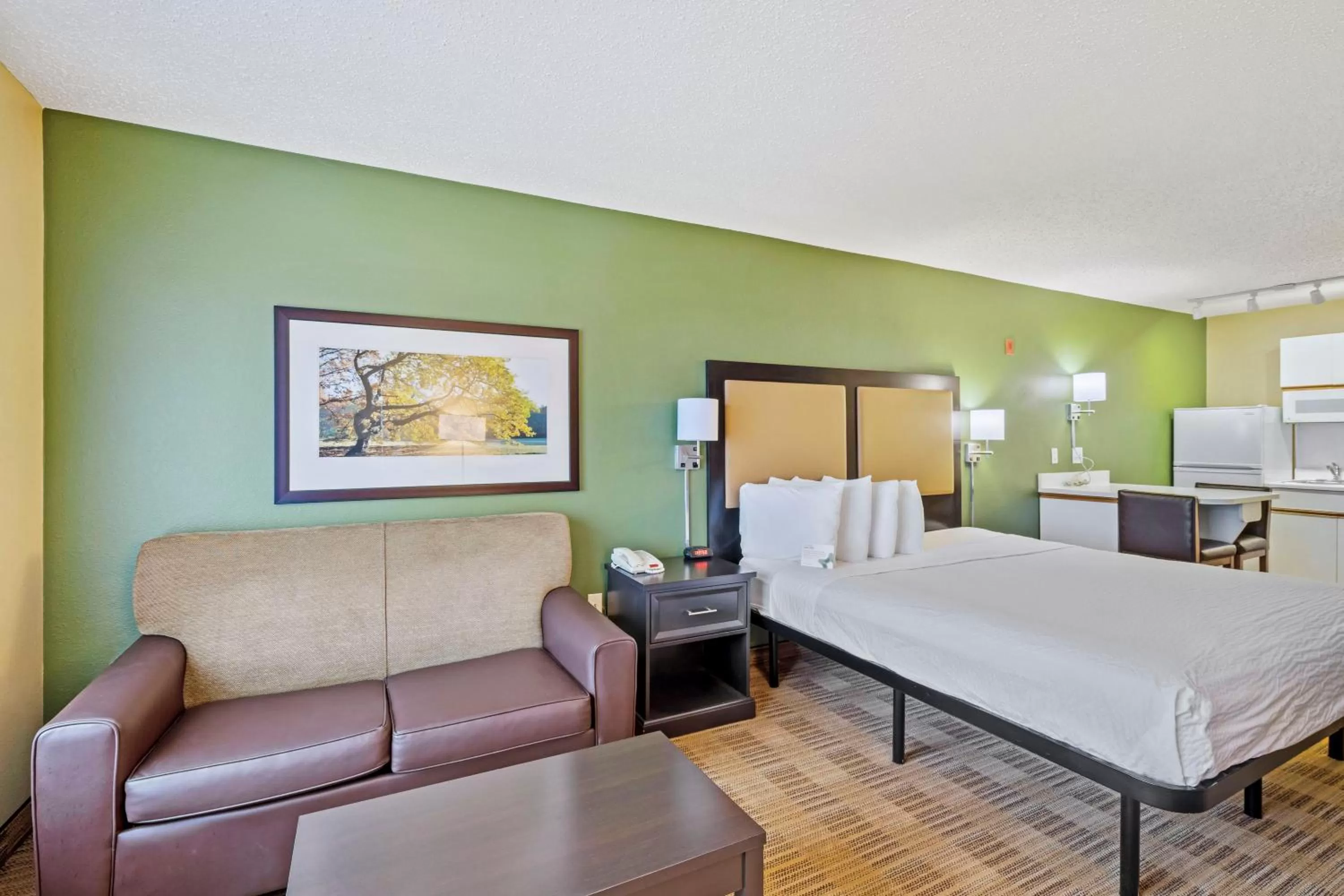 Bed in Extended Stay America Suites - Washington, DC - Reston