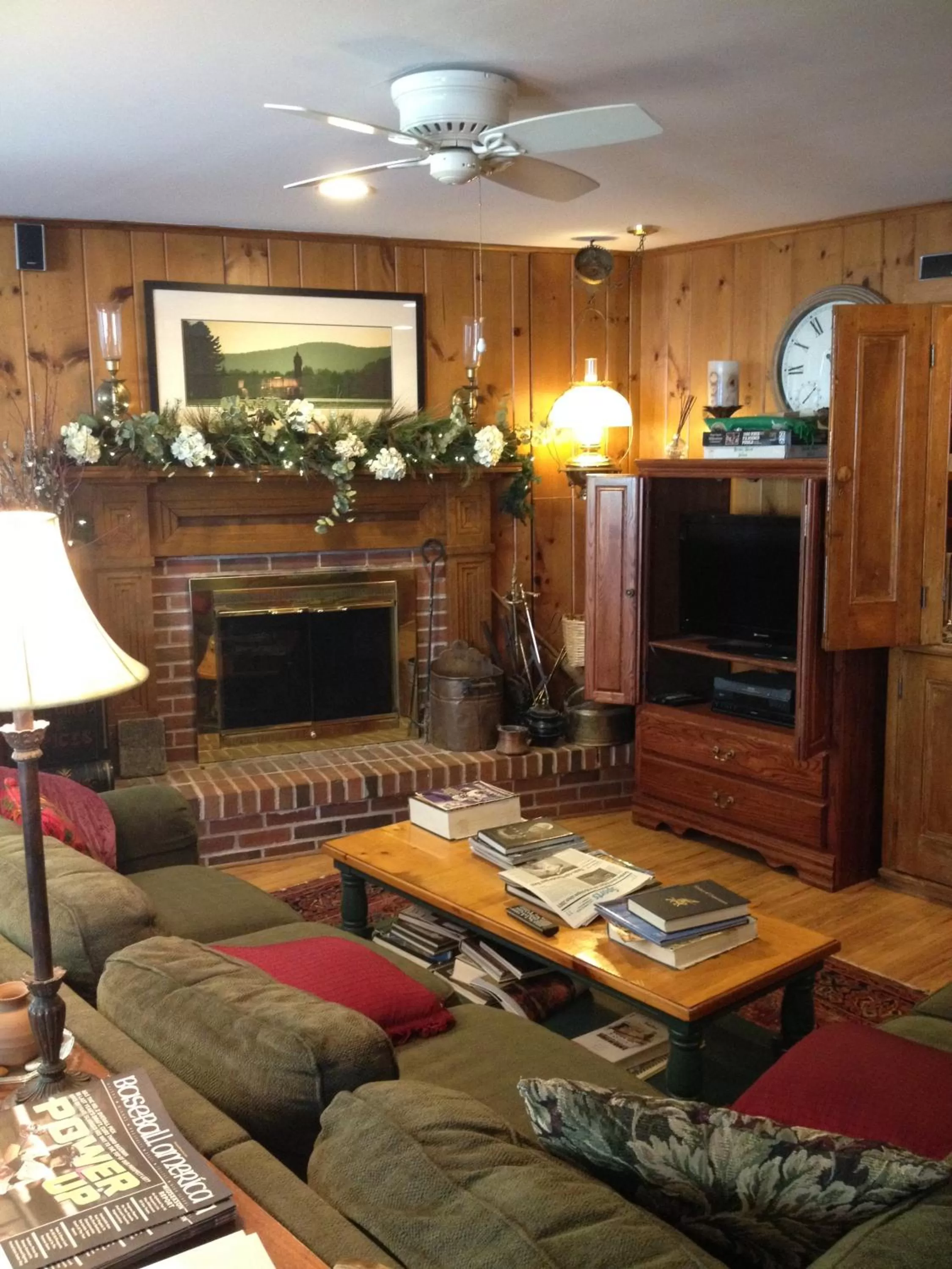 TV and multimedia, Seating Area in The White House Inn