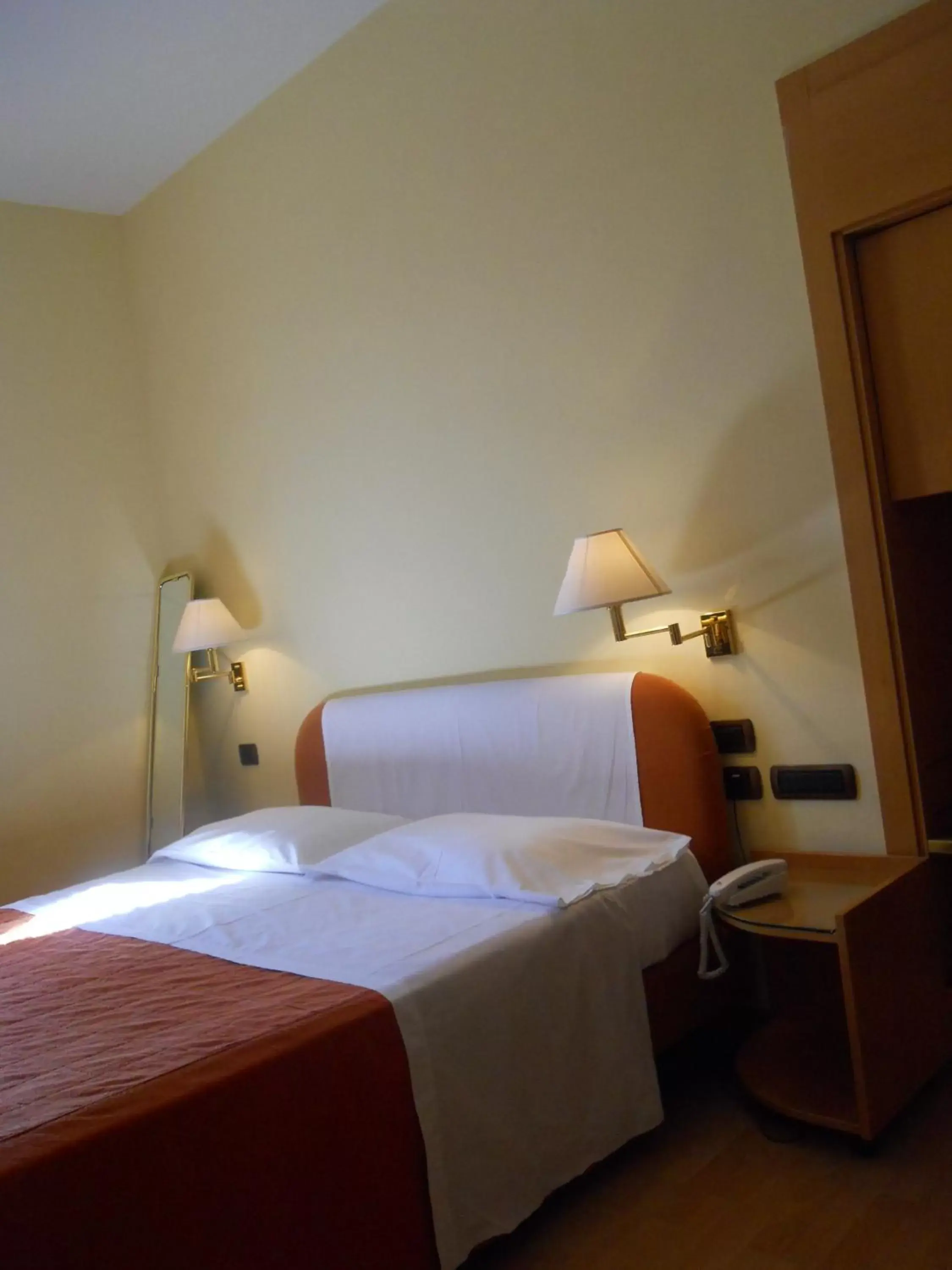 Bed in Albergo Italia