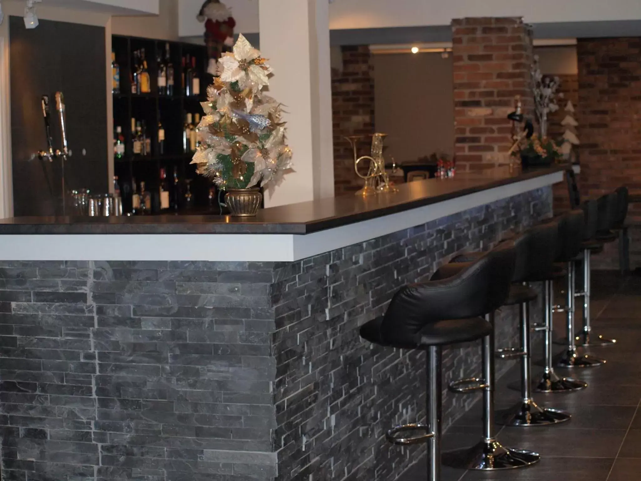 Restaurant/places to eat in Ramada by Wyndham Lindsay Restaurant/places to eat in Ramada by Wyndham Lindsay