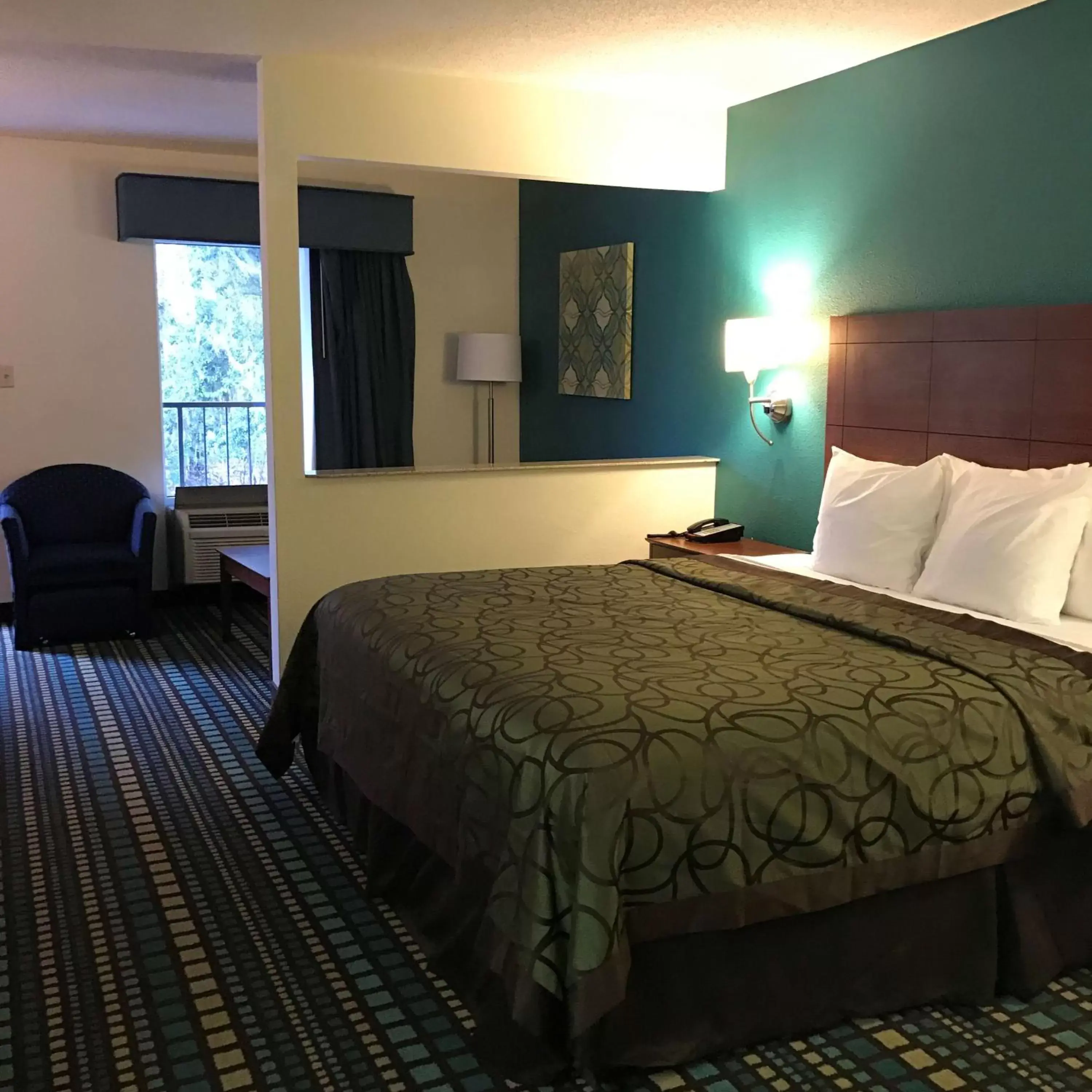 Photo of the whole room, Bed in Best Western Tallahassee Downtown Inn and Suites