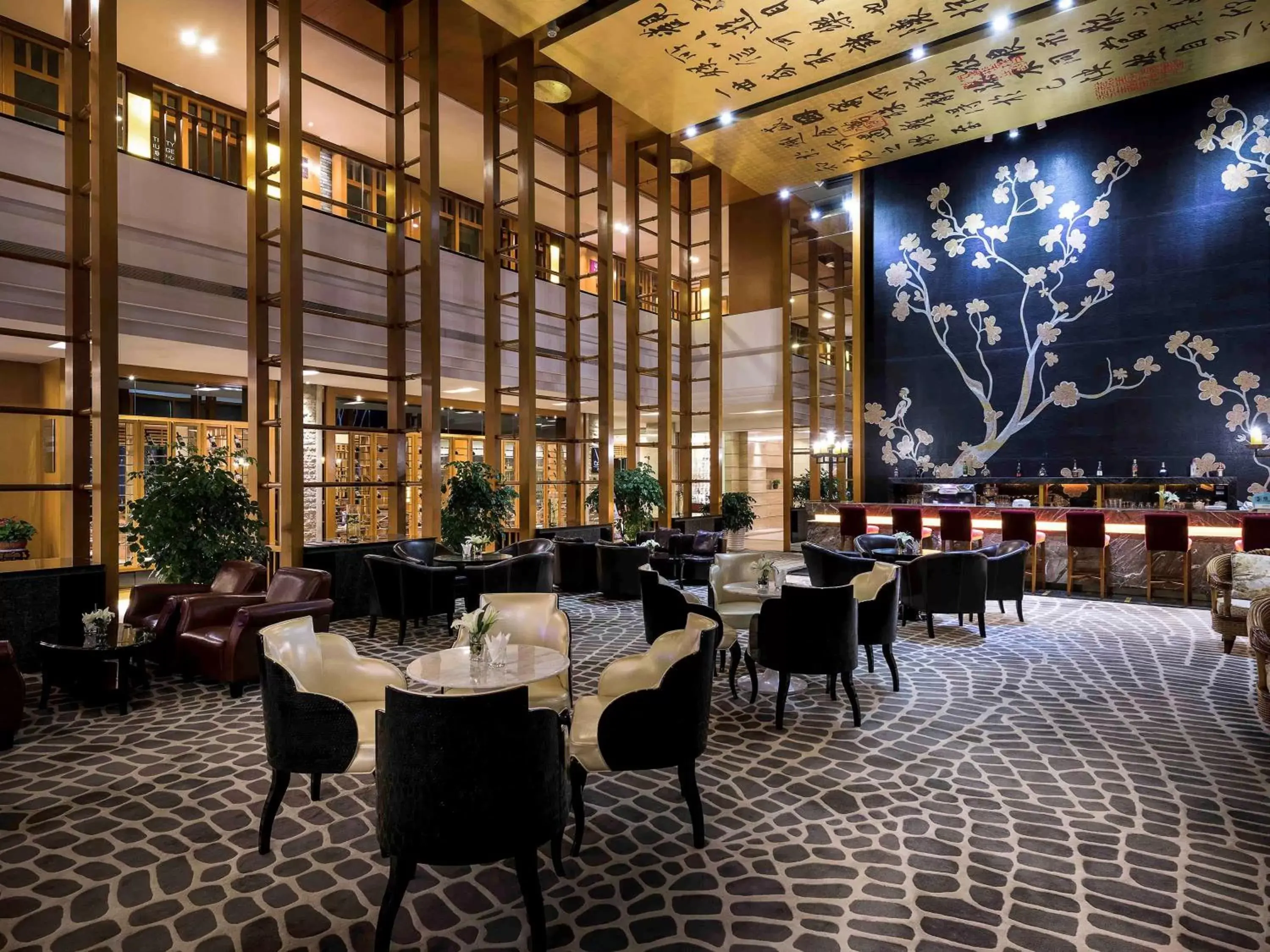 Lounge or bar, Restaurant/Places to Eat in Pullman Zhangjiajie Hotel - Instagrammable