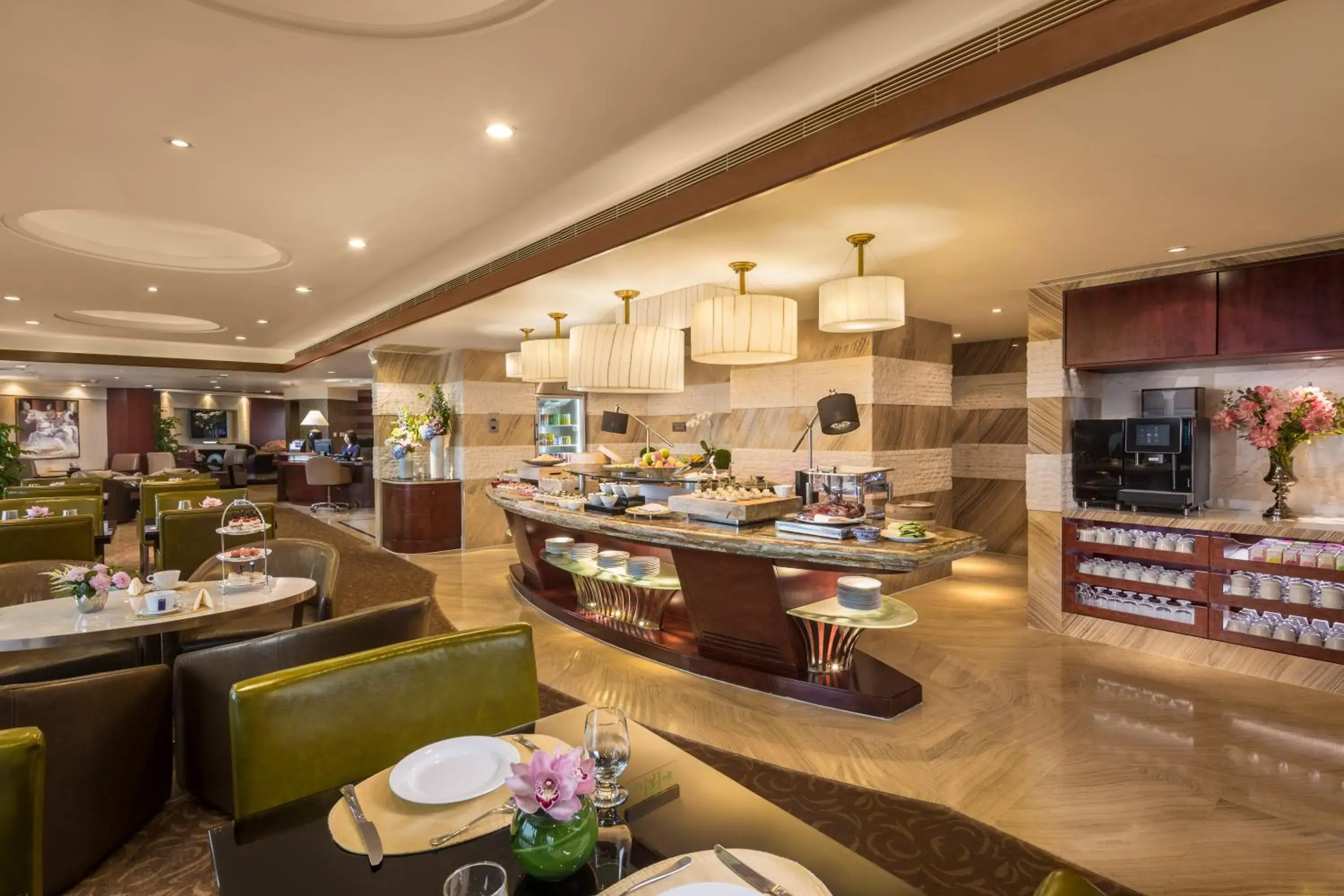 Restaurant/places to eat in The Kunlun Jing An Restaurant/places to eat in The Kunlun Jing An