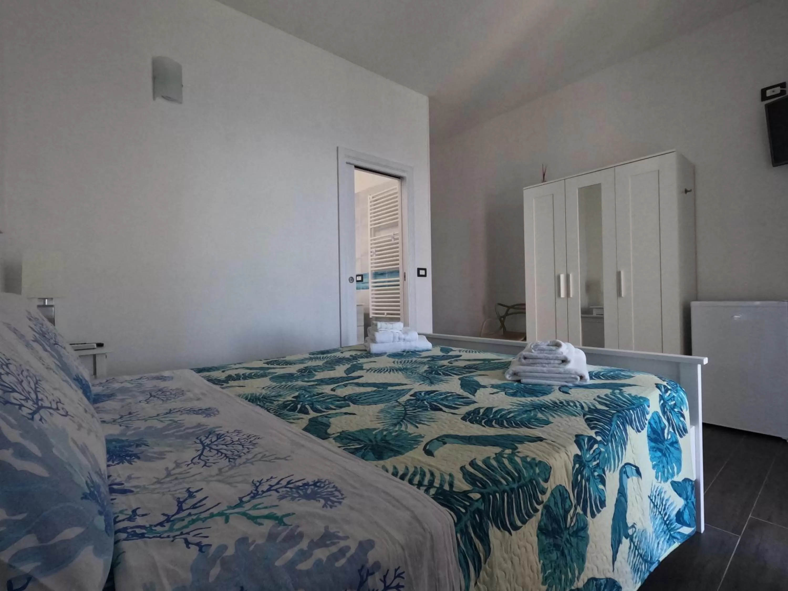 Bedroom, Bed in B&B The Sun 'tis