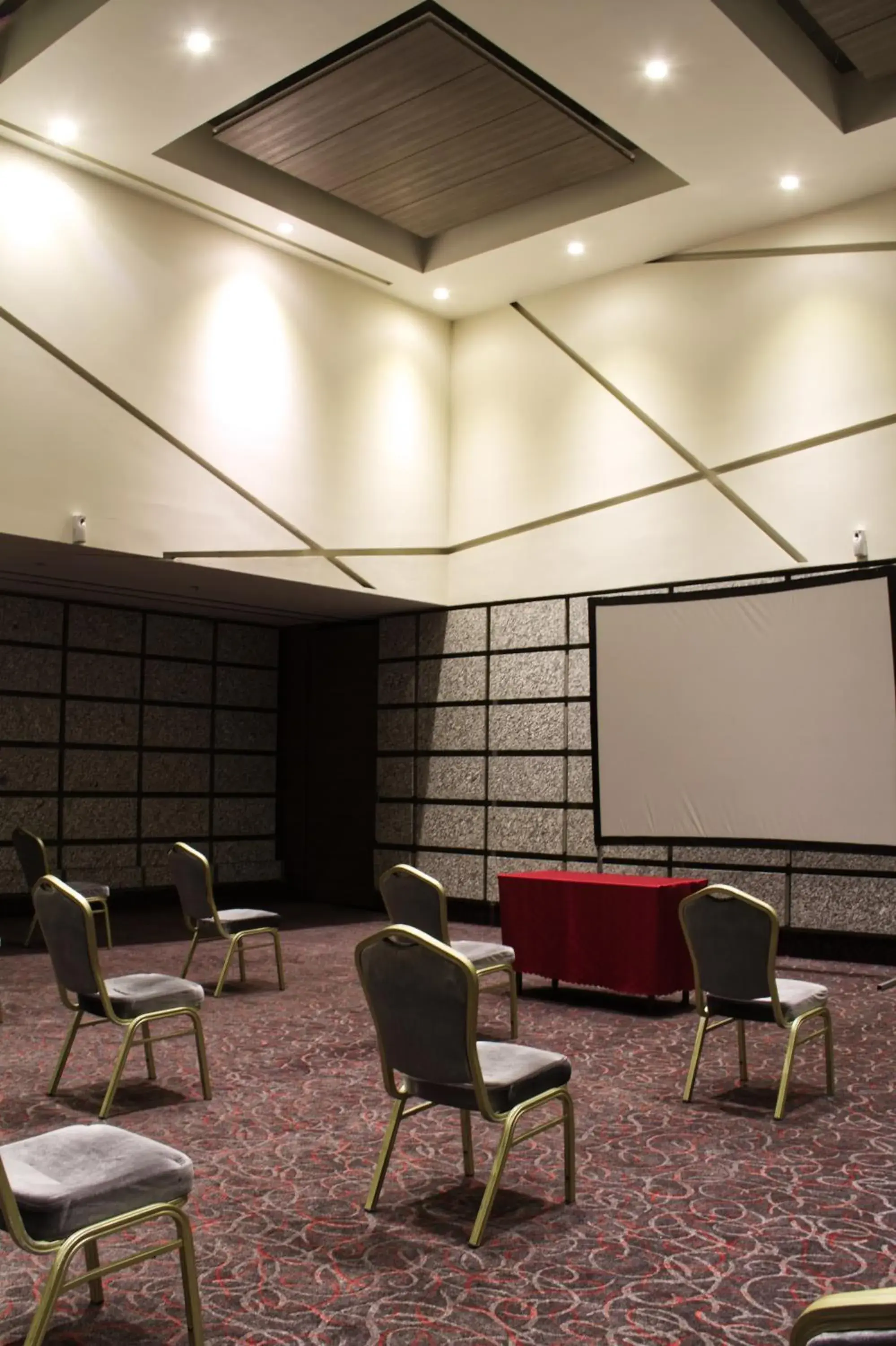 Meeting/conference room in Domun Hotel