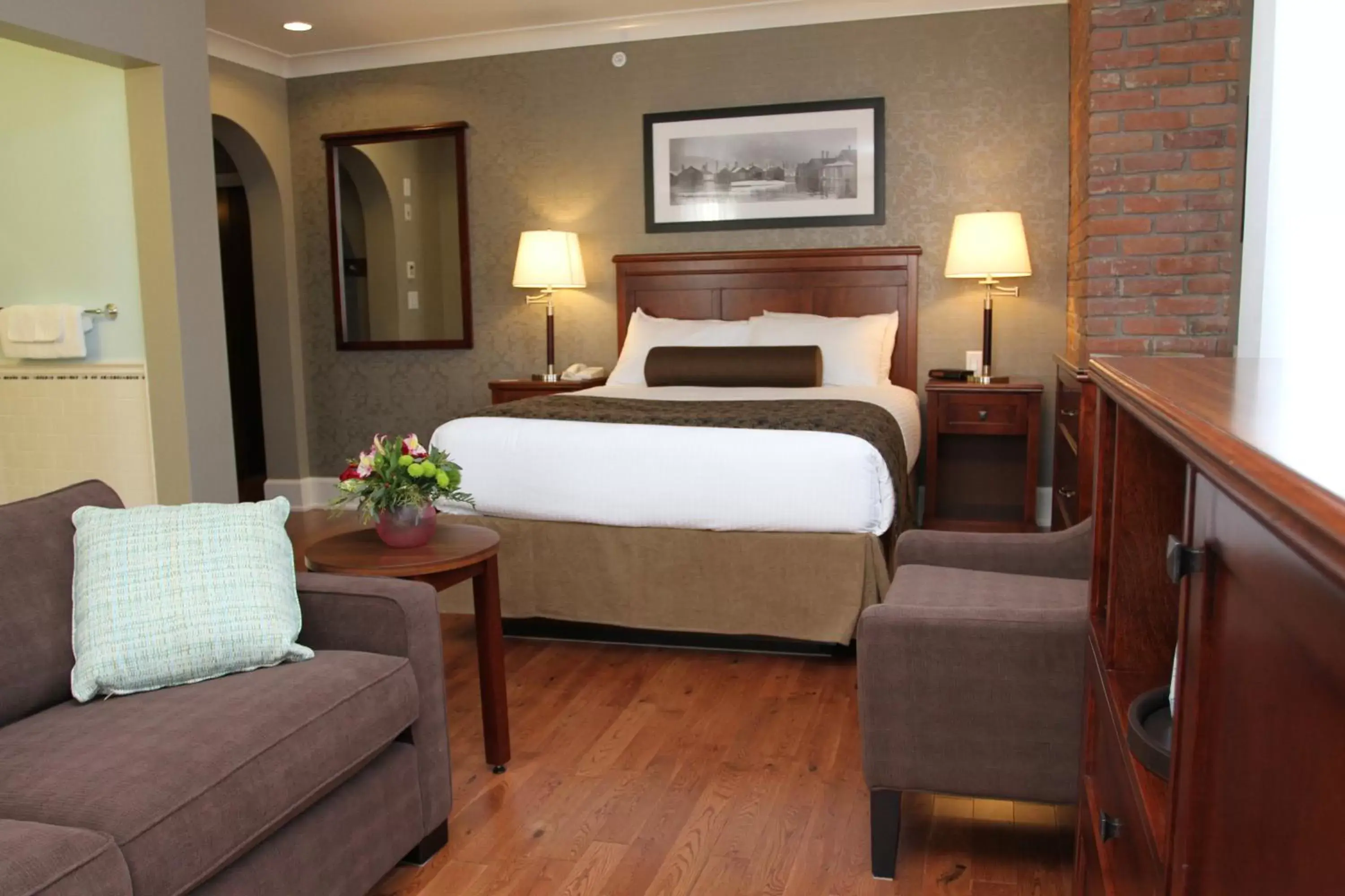 Bed in Hume Hotel & Spa