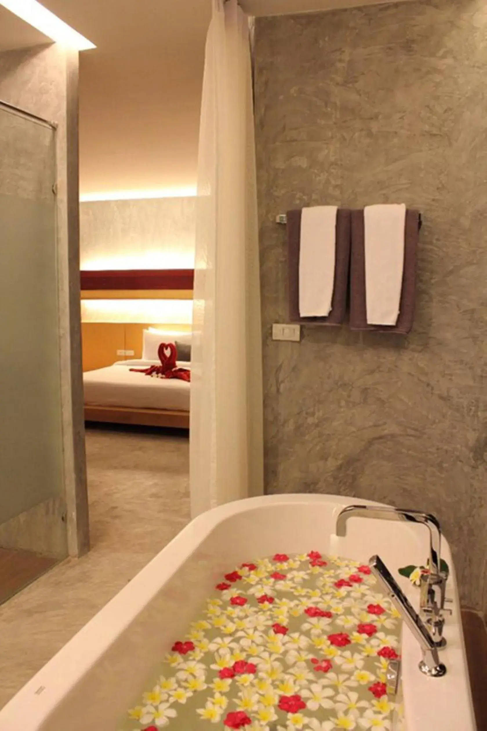 Bathroom, Bed in The Now Hotel - SHA Extra Plus