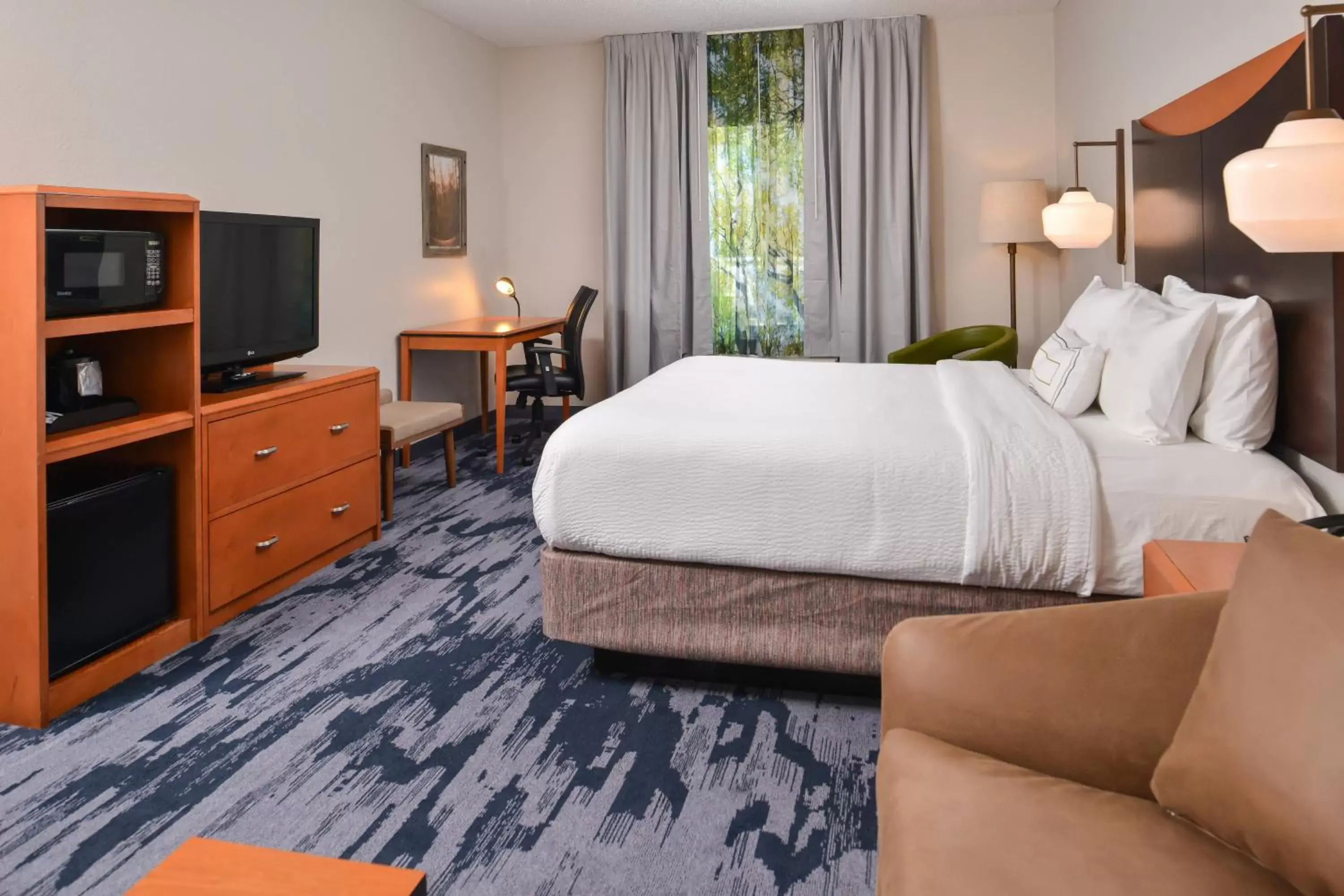 Photo of the whole room, Bed in Fairfield Inn & Suites by Marriott Ocala