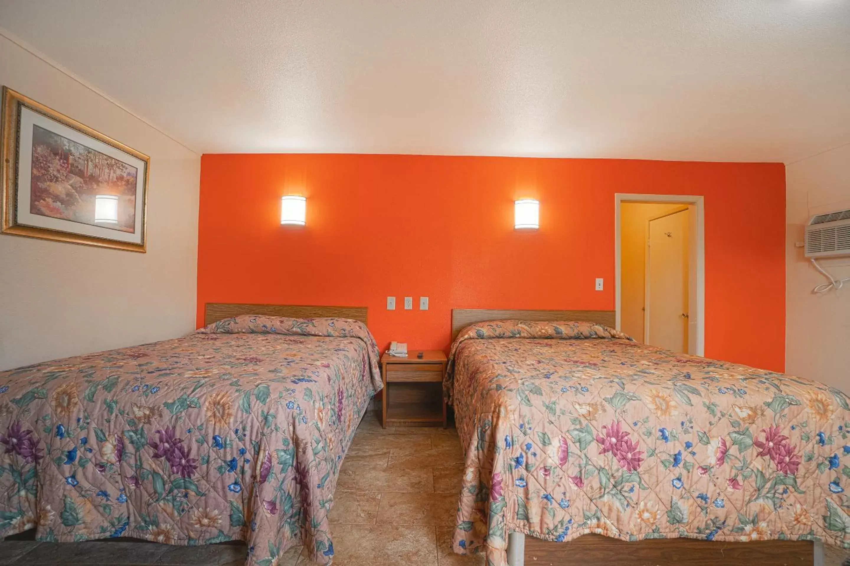 Bedroom, Bed in Vali Ho Motel By OYO Weslaco Mercedes