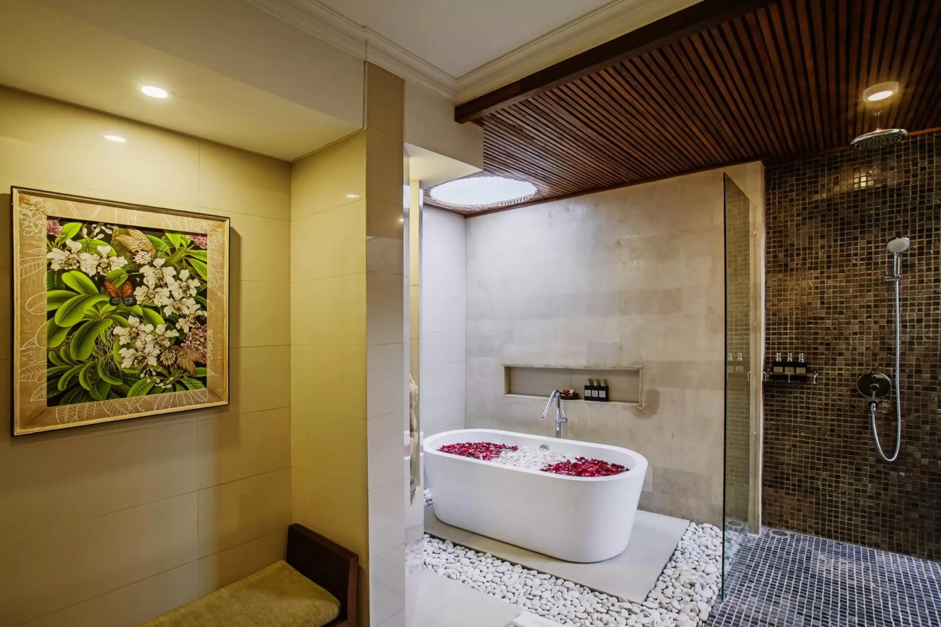 Bathroom in Bebek Tepi Sawah Restaurant & Villas