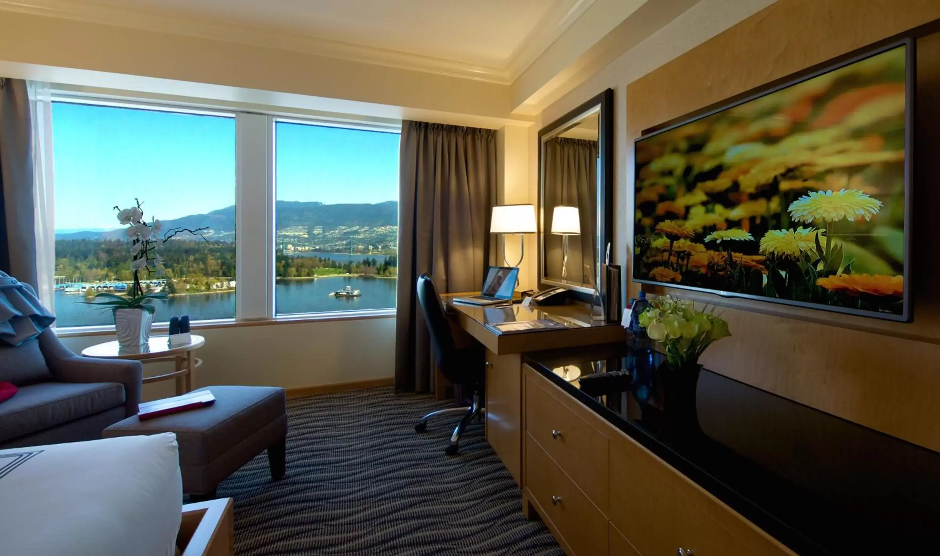 Seating area in Pan Pacific Vancouver