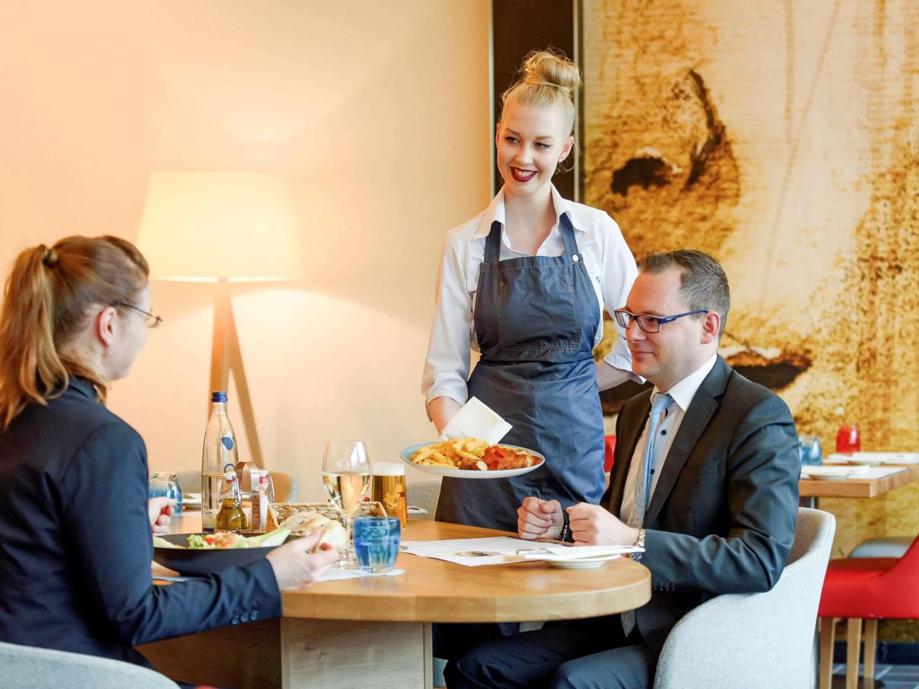 Restaurant/places to eat in Novotel Berlin Am Tiergarten