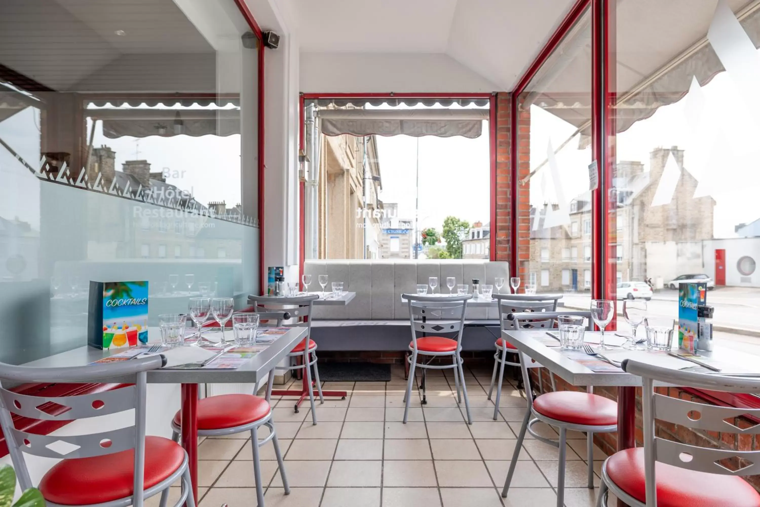 Restaurant/Places to Eat in Hotel De L'Agriculture - 2 étoiles