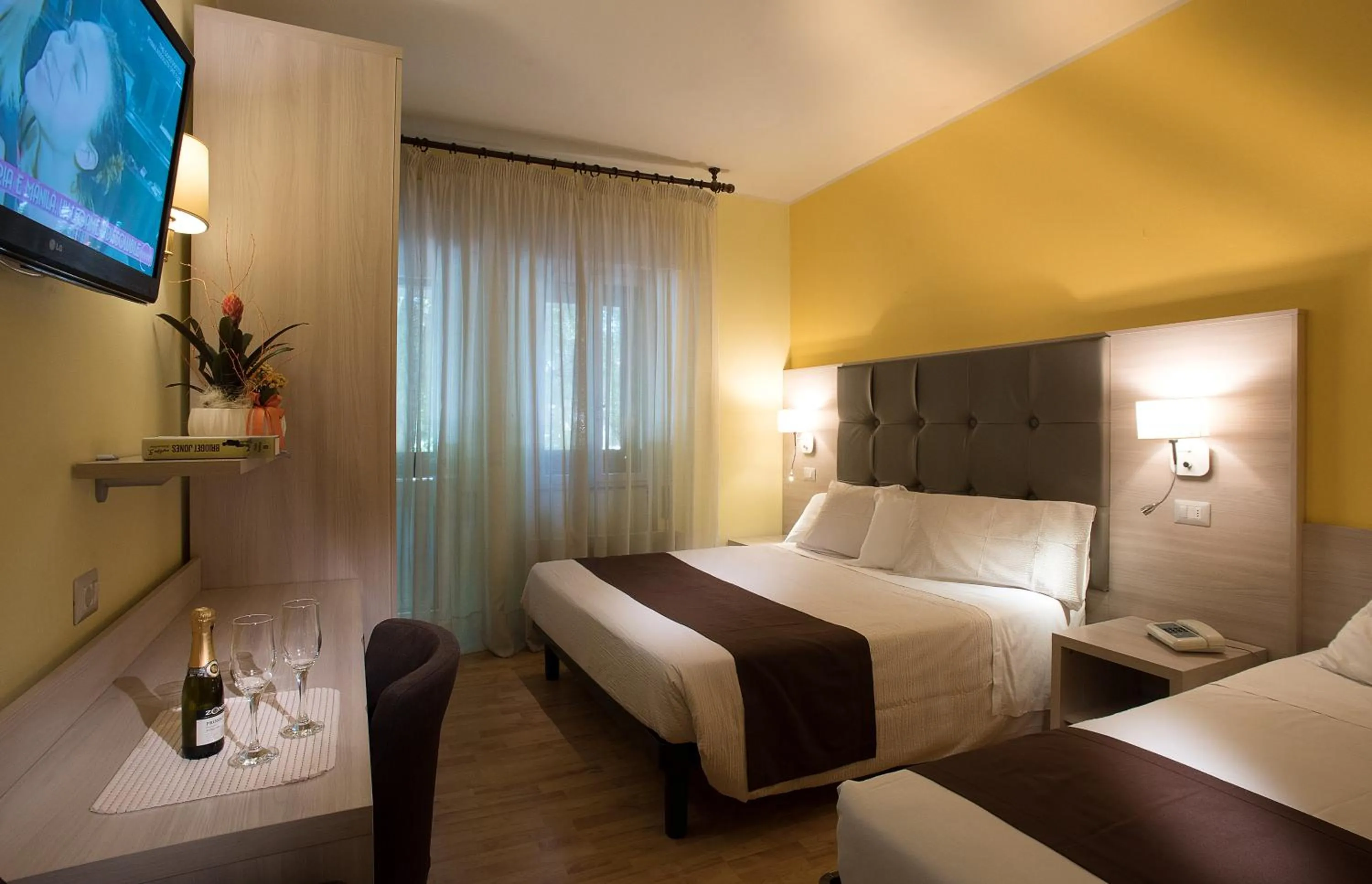 Bed in Hotel Montereale