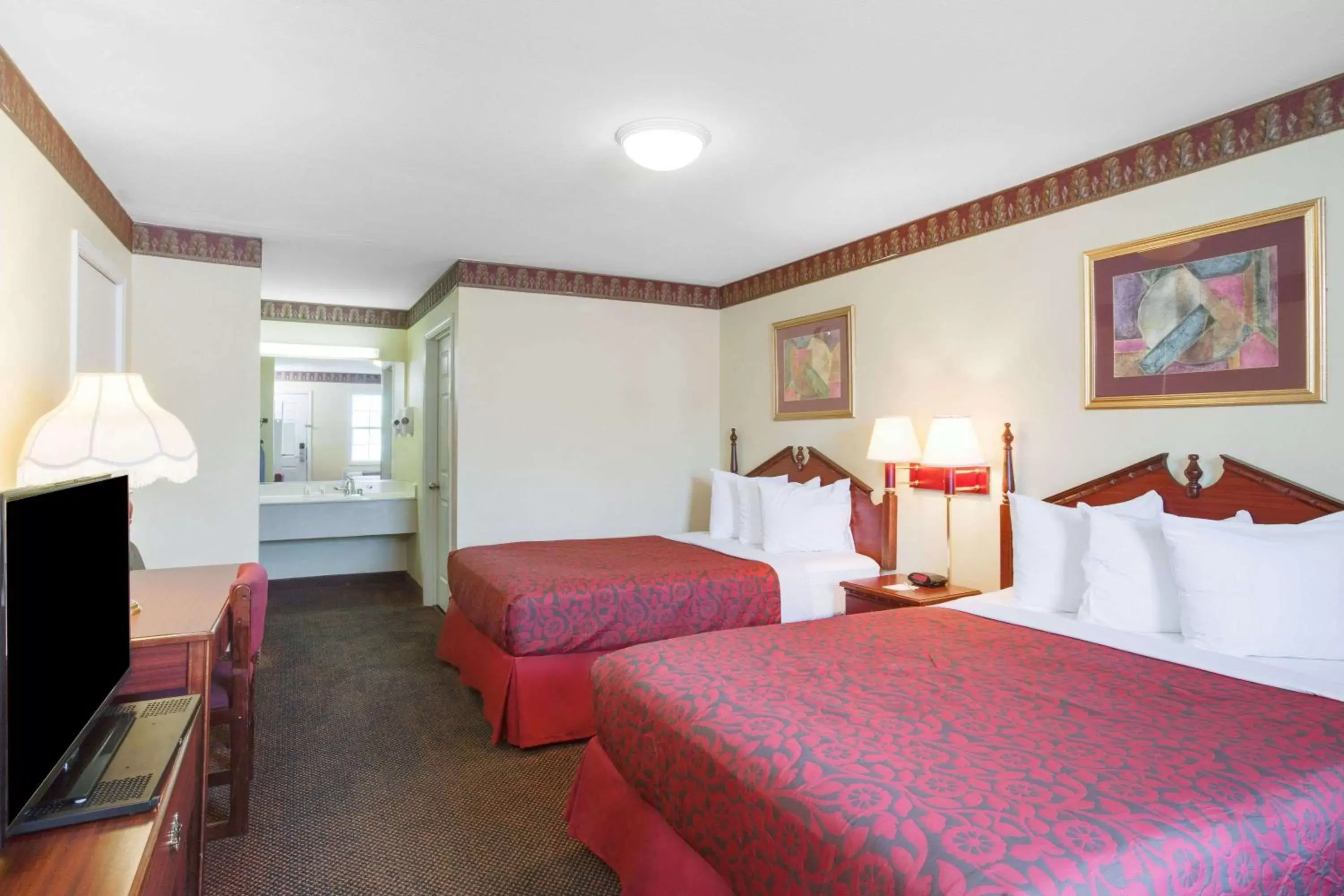 Photo of the whole room, Bed in Days Inn by Wyndham Trumann AR Photo of the whole room, Bed in Days Inn by Wyndham Trumann AR