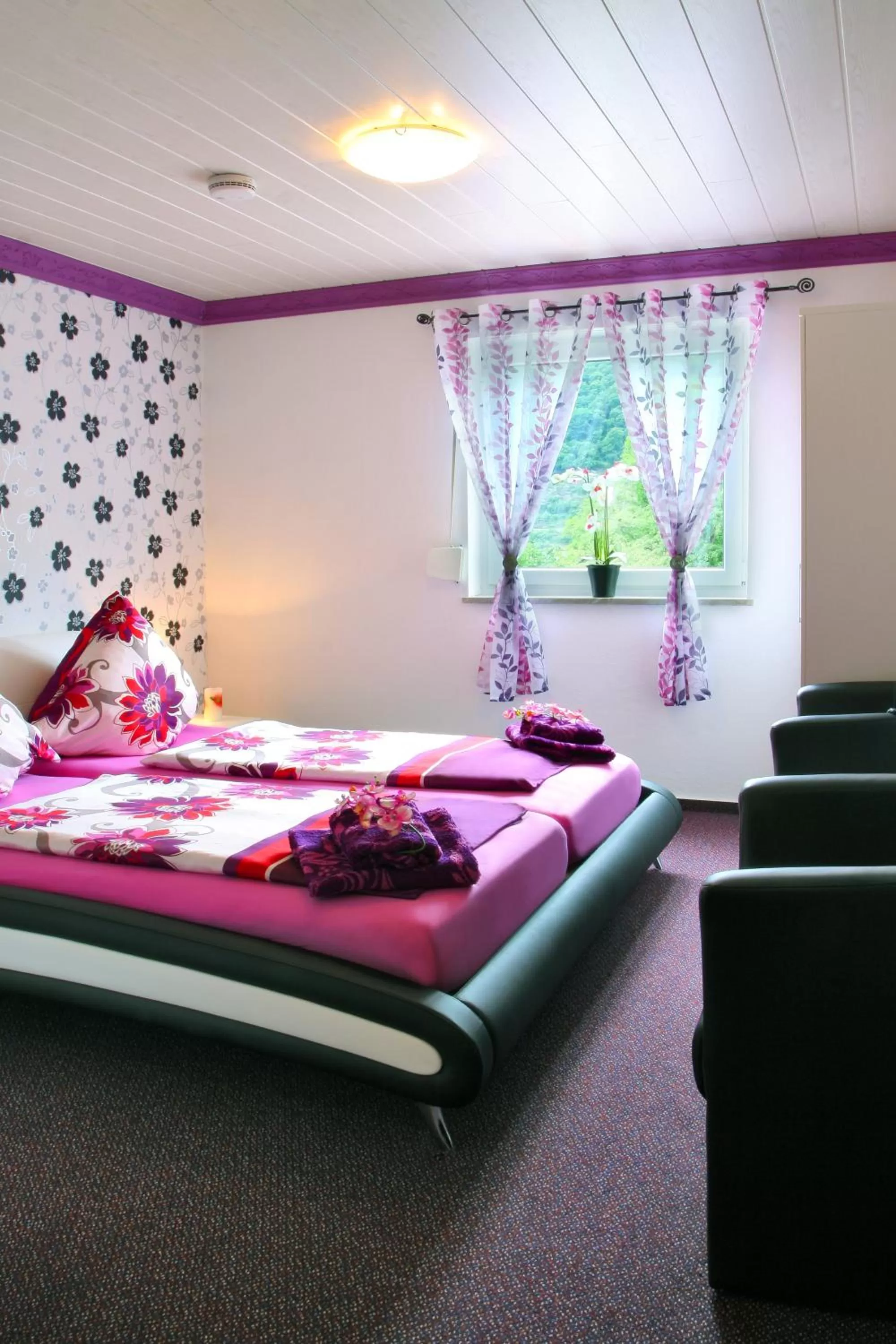 Bed in Hotel im Rheintal