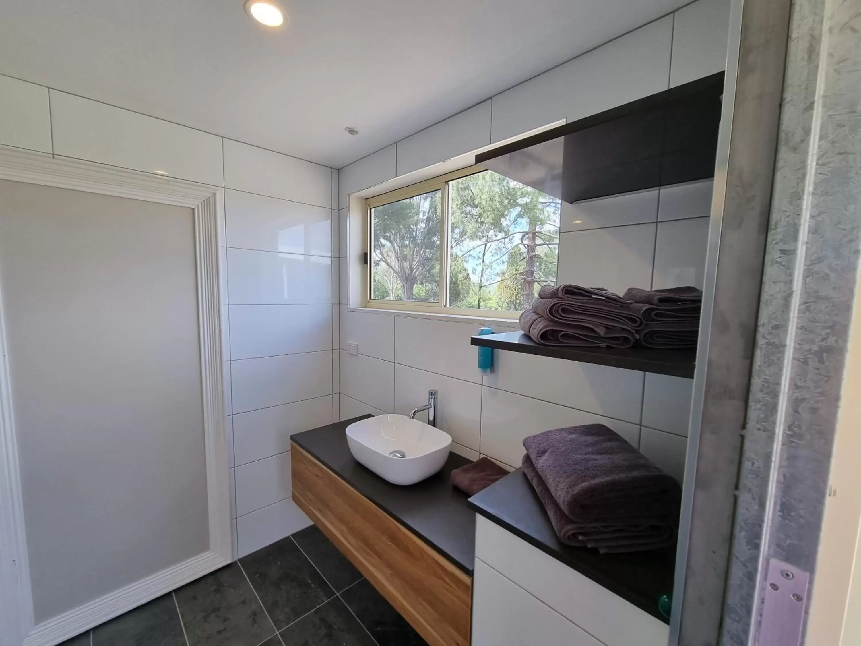 Property building, Bathroom in Golden Heritage Accommodation
