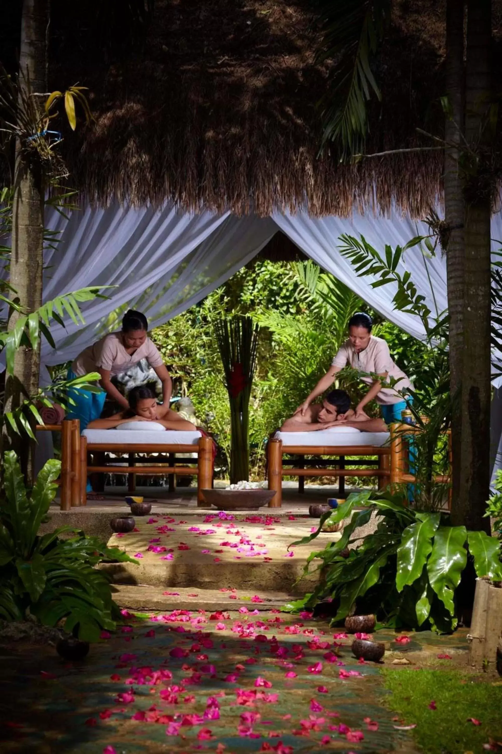 Massage in Bluewater Maribago Beach Resort