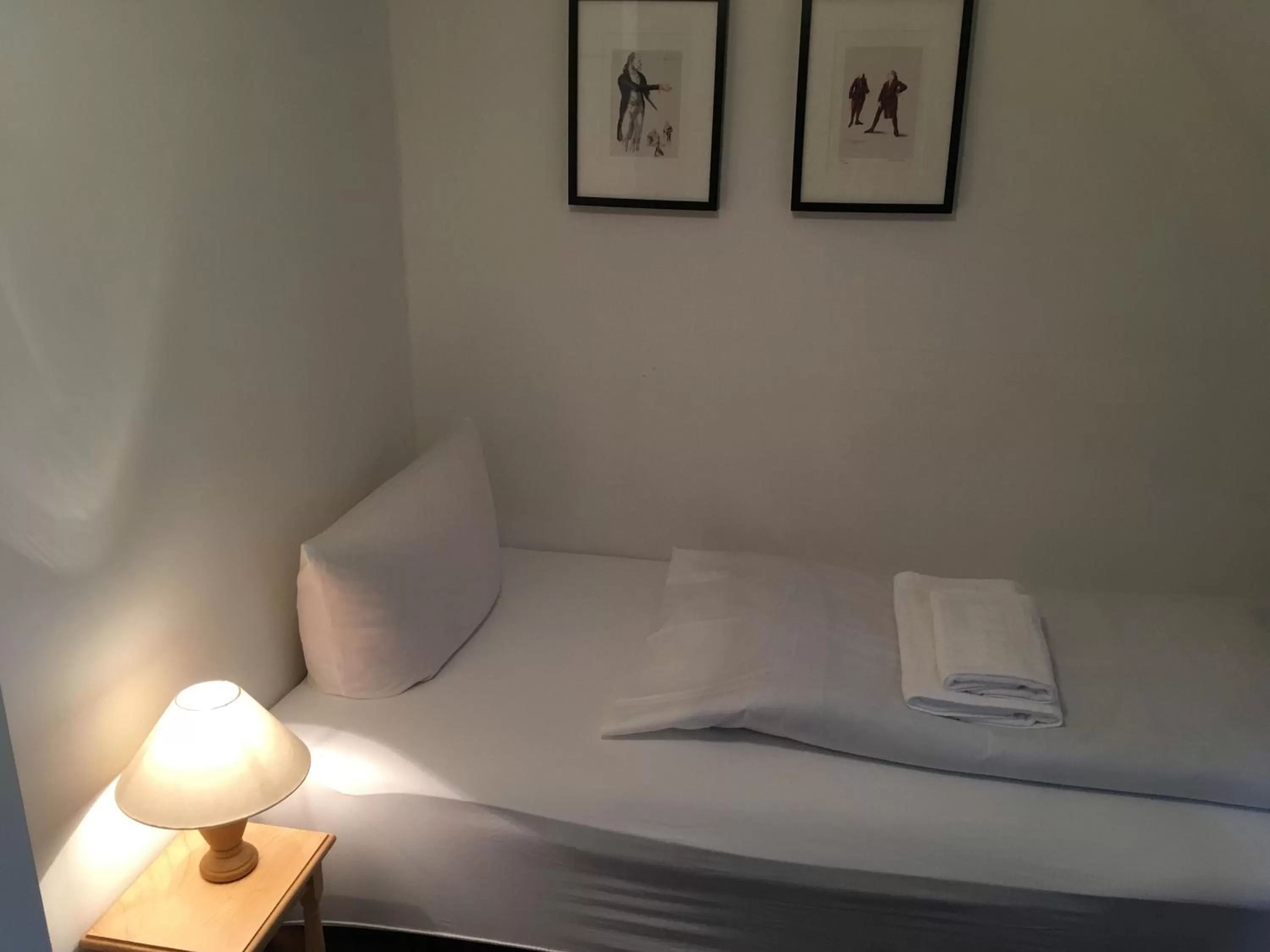 Bedroom, Bed in Kloster Hedersleben