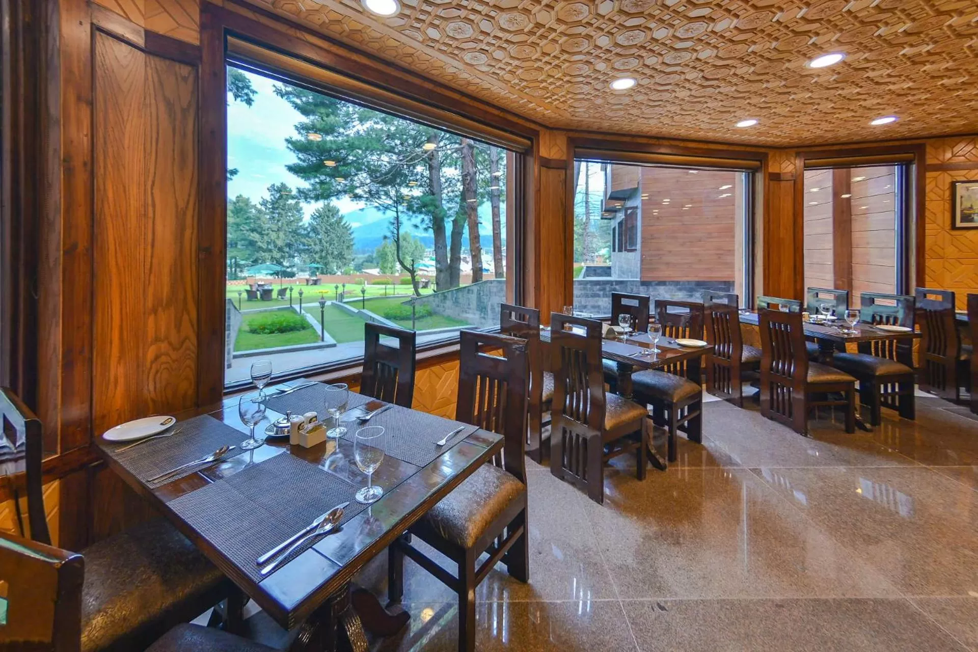 Restaurant/Places to Eat in Royal Hillton Pahalgam