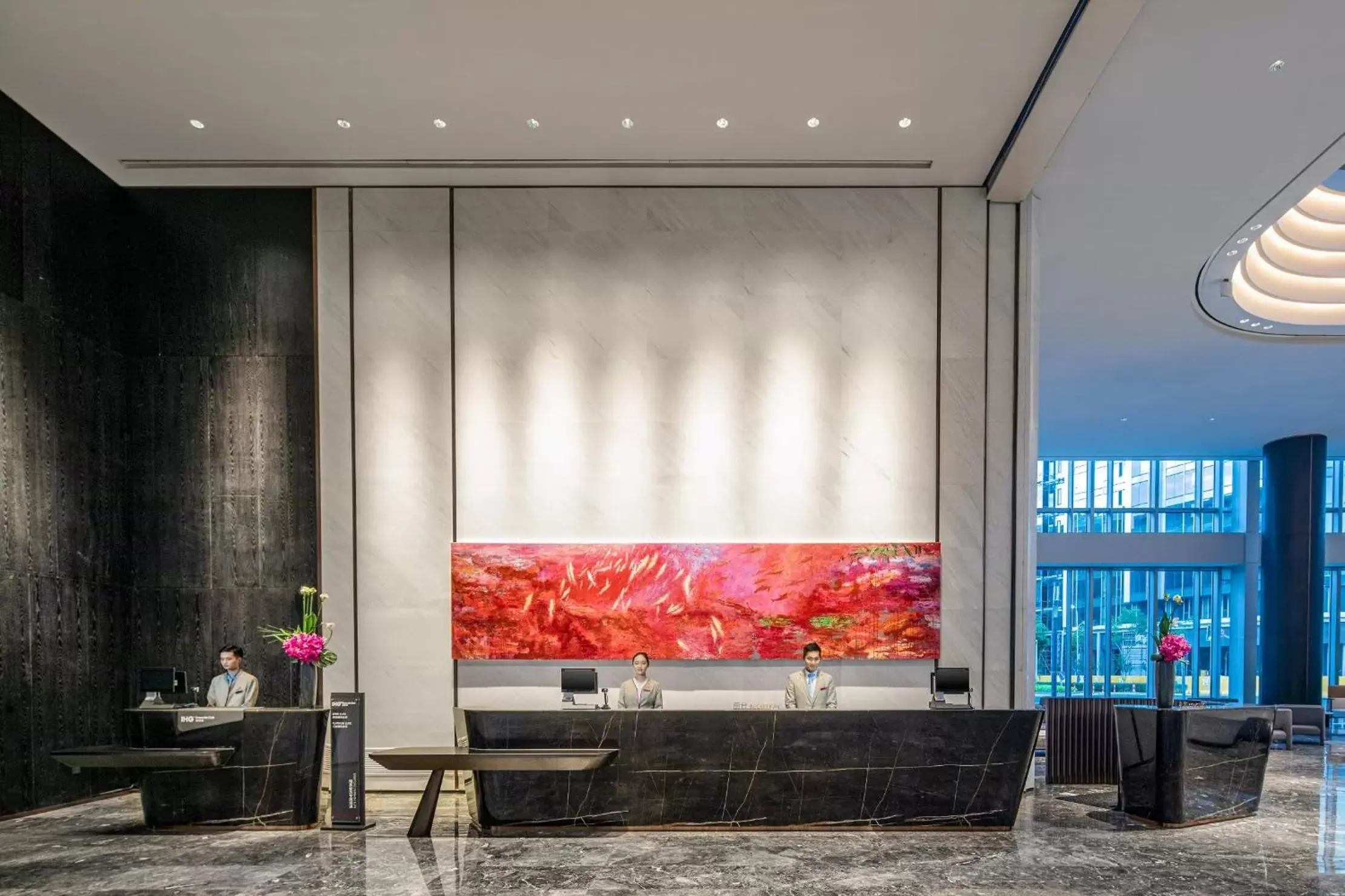 Lobby or reception in Crowne Plaza Shanghai Hongqiao, an IHG Hotel