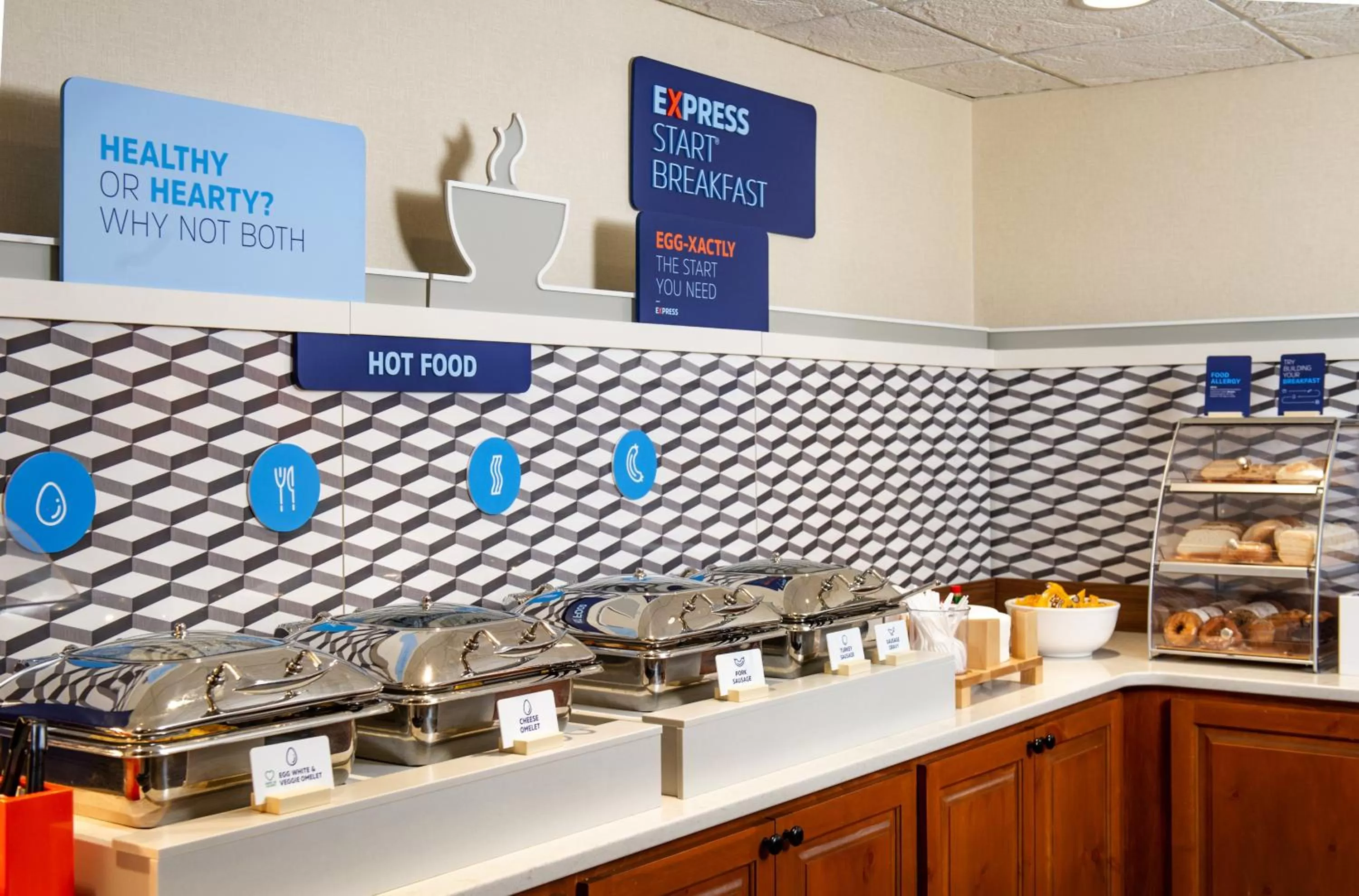 Breakfast in Holiday Inn Express & Suites Hayward by IHG