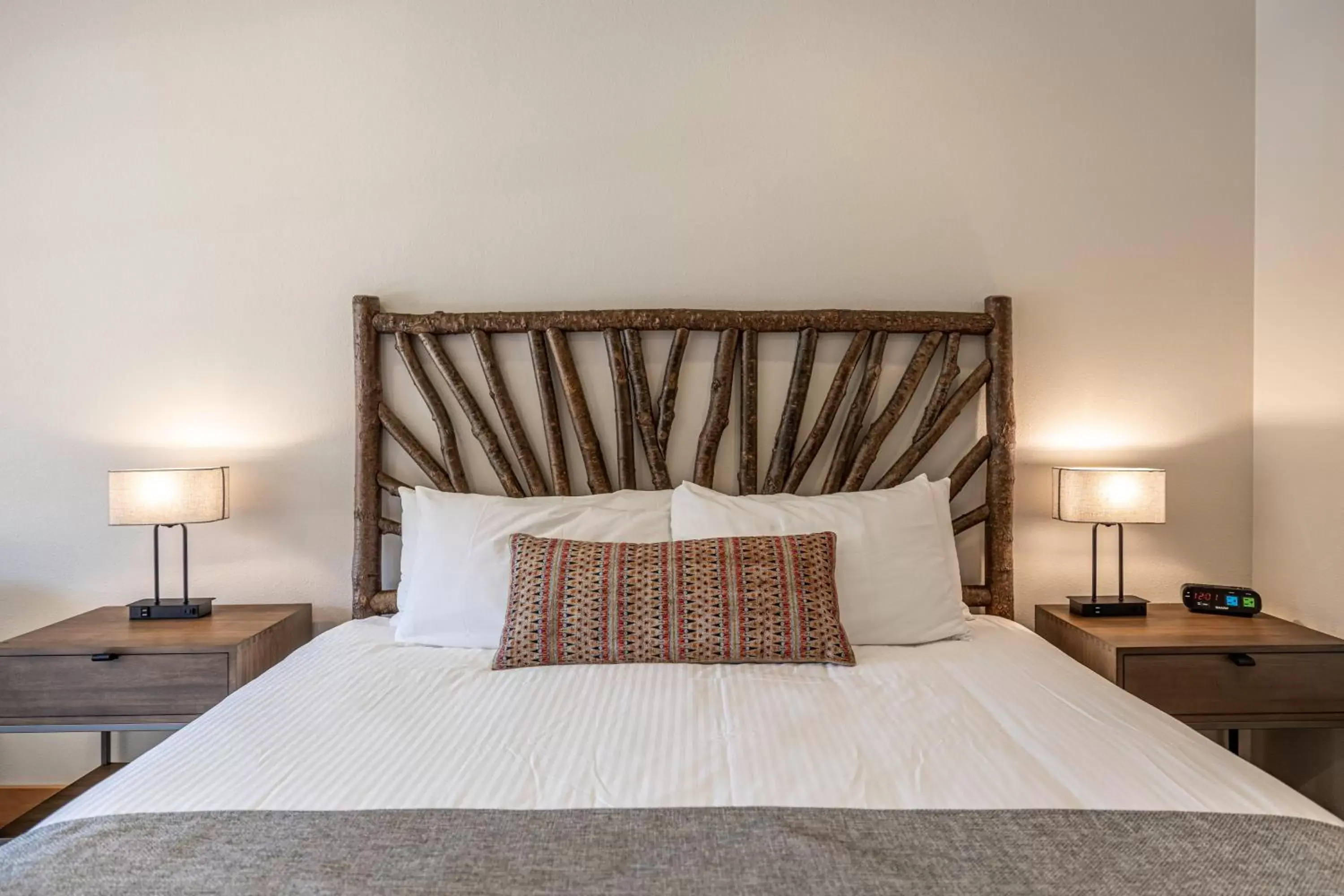 Bed in Alpen Dorf Pension