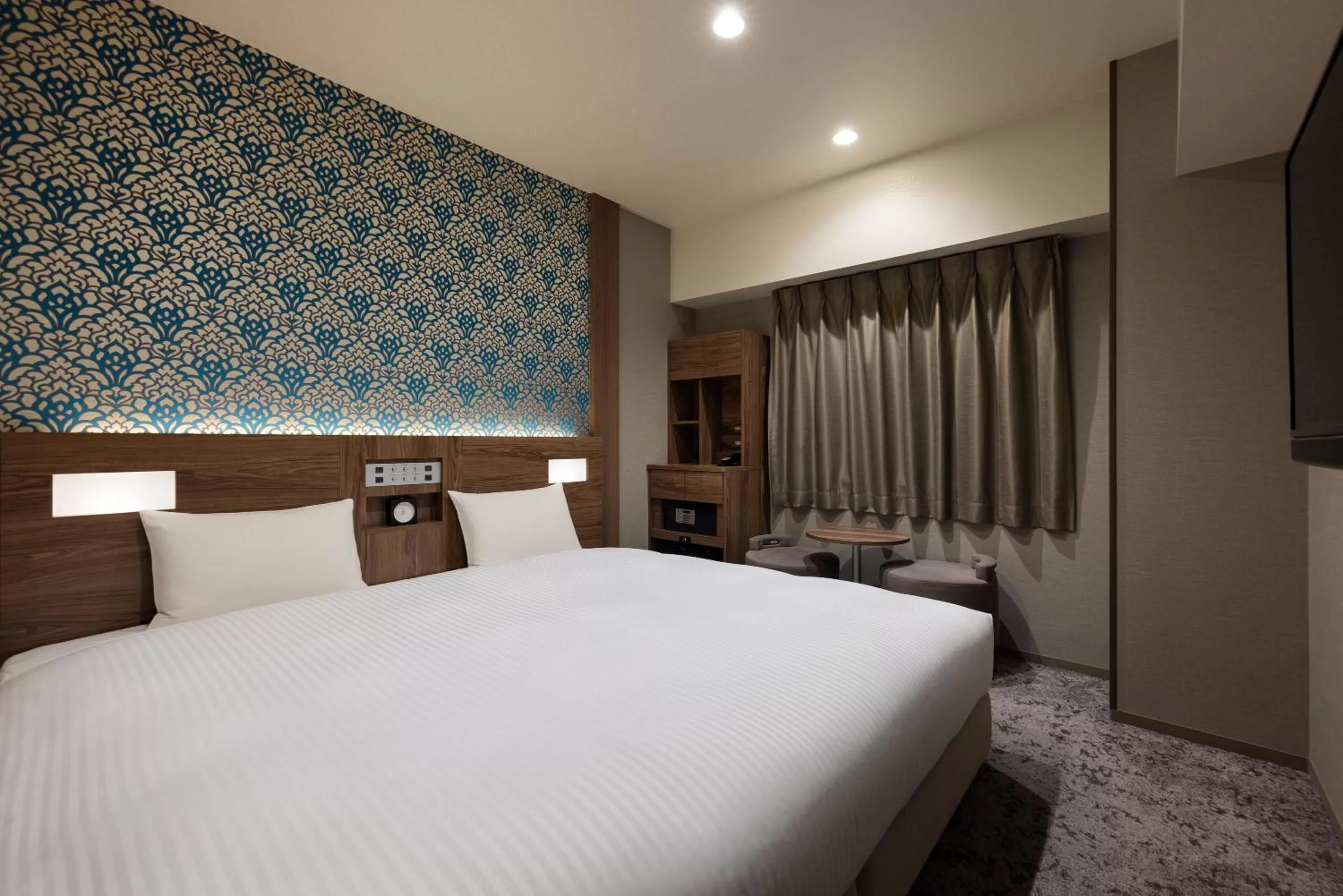 Photo of the whole room in the b namba-kuromon