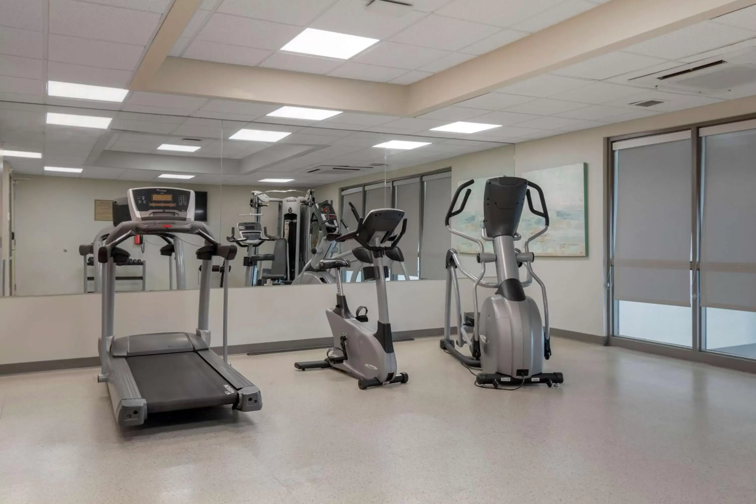 Fitness centre/facilities, Fitness Center/Facilities in Best Western Plus Airport Inn & Suites