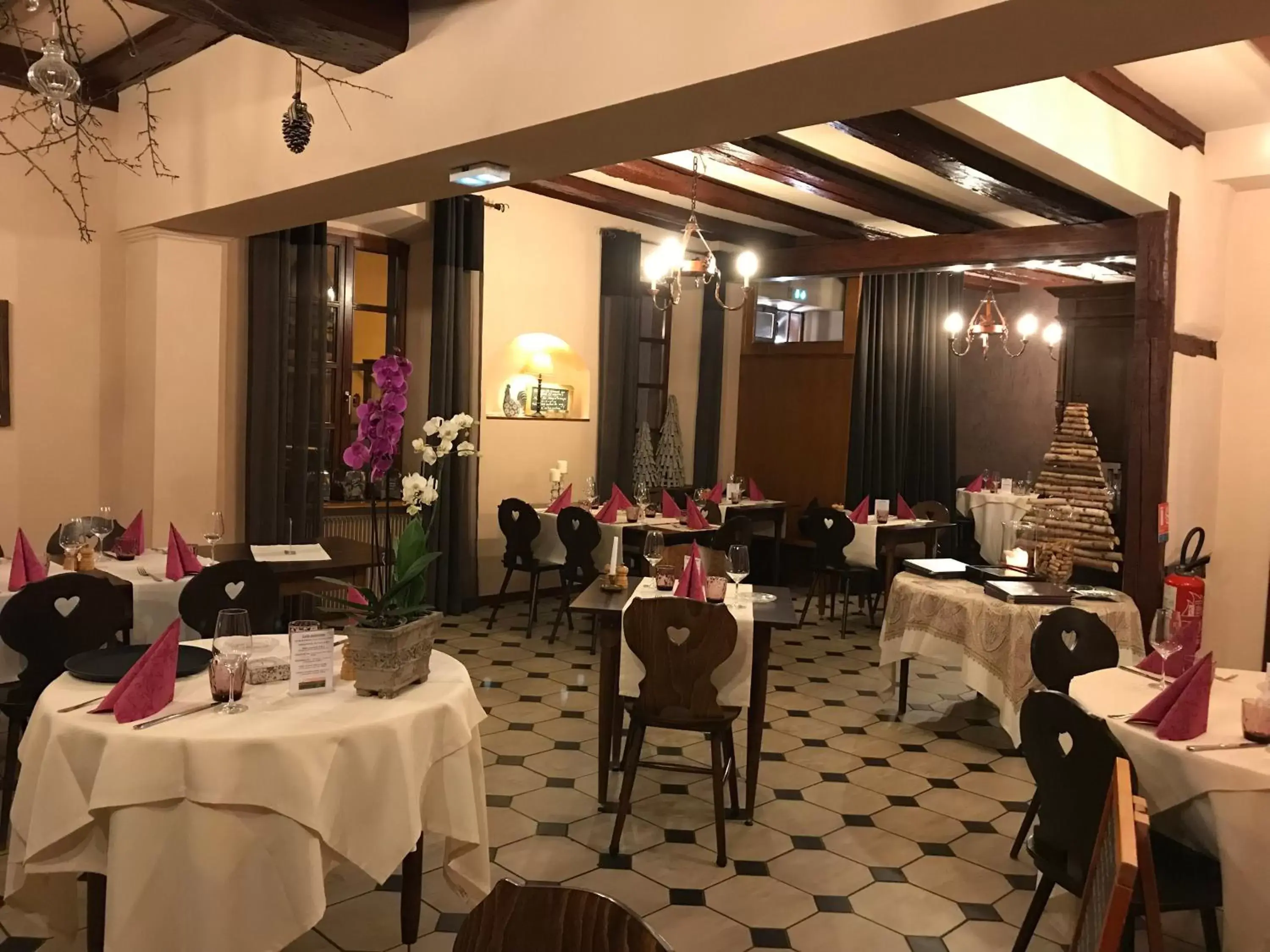 Restaurant/Places to Eat in Auberge Le Meisenberg