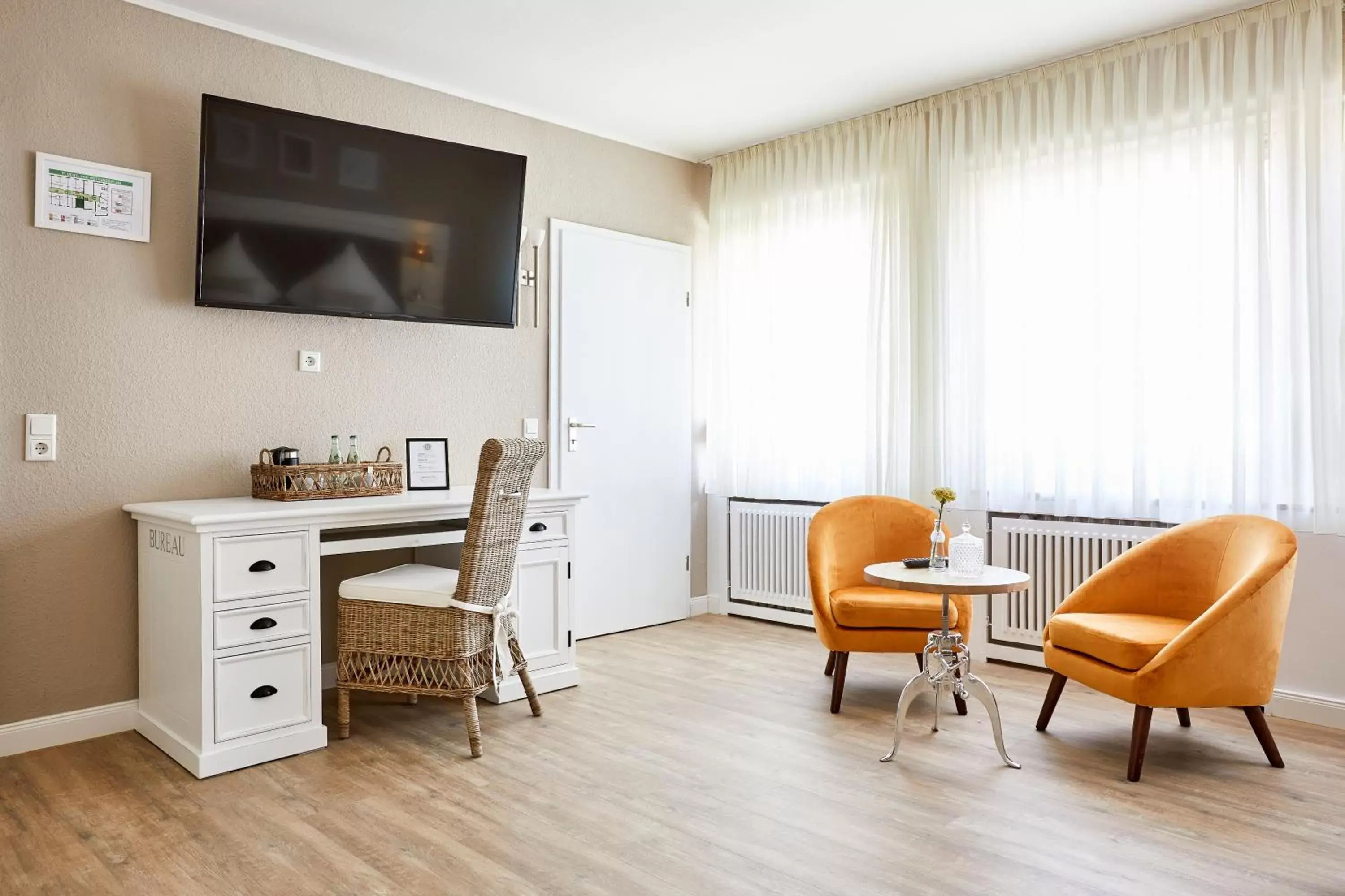 Bedroom, TV/Entertainment Center in Zum Landsberger Hof