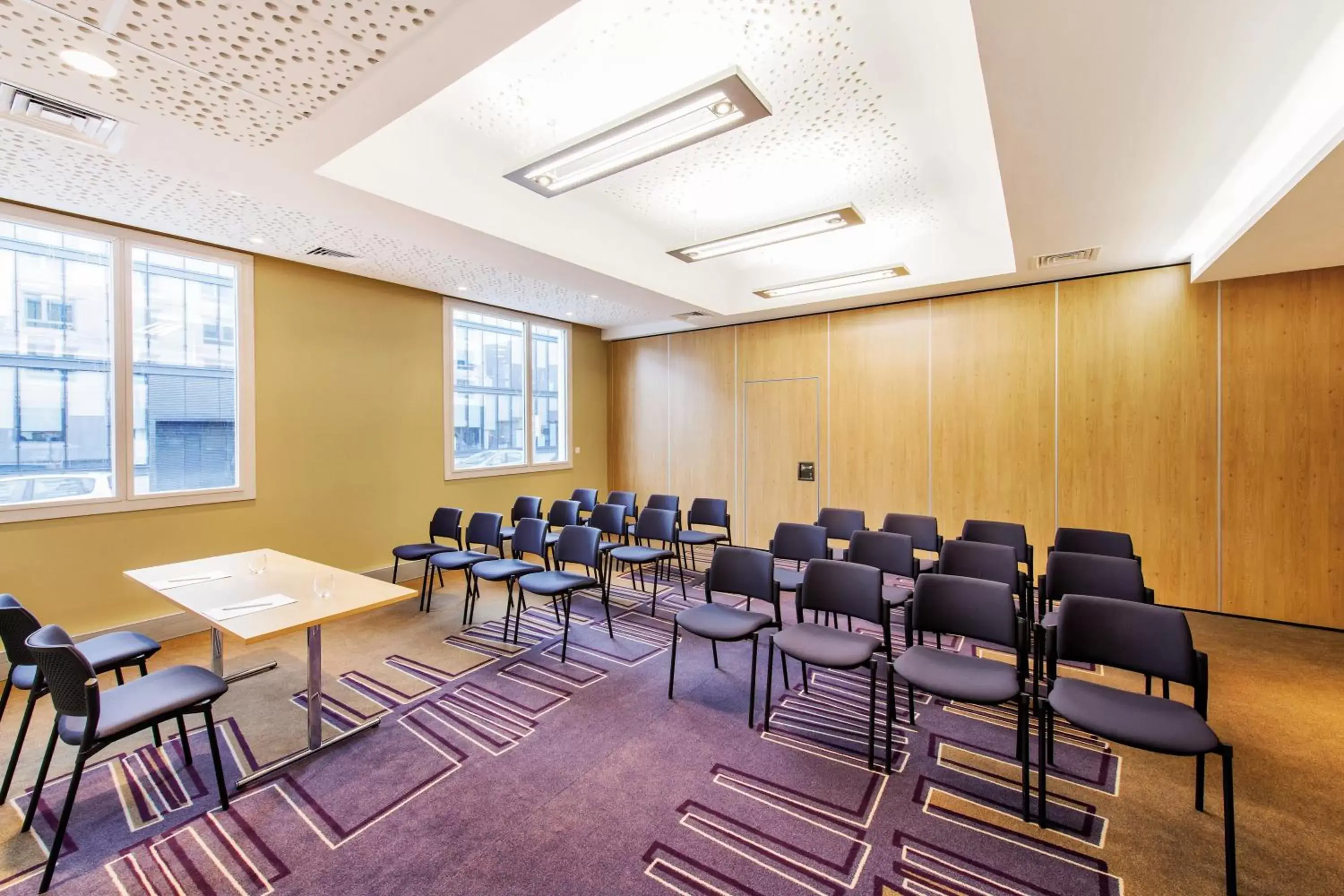 Business facilities in Hotel Lyon-ouest