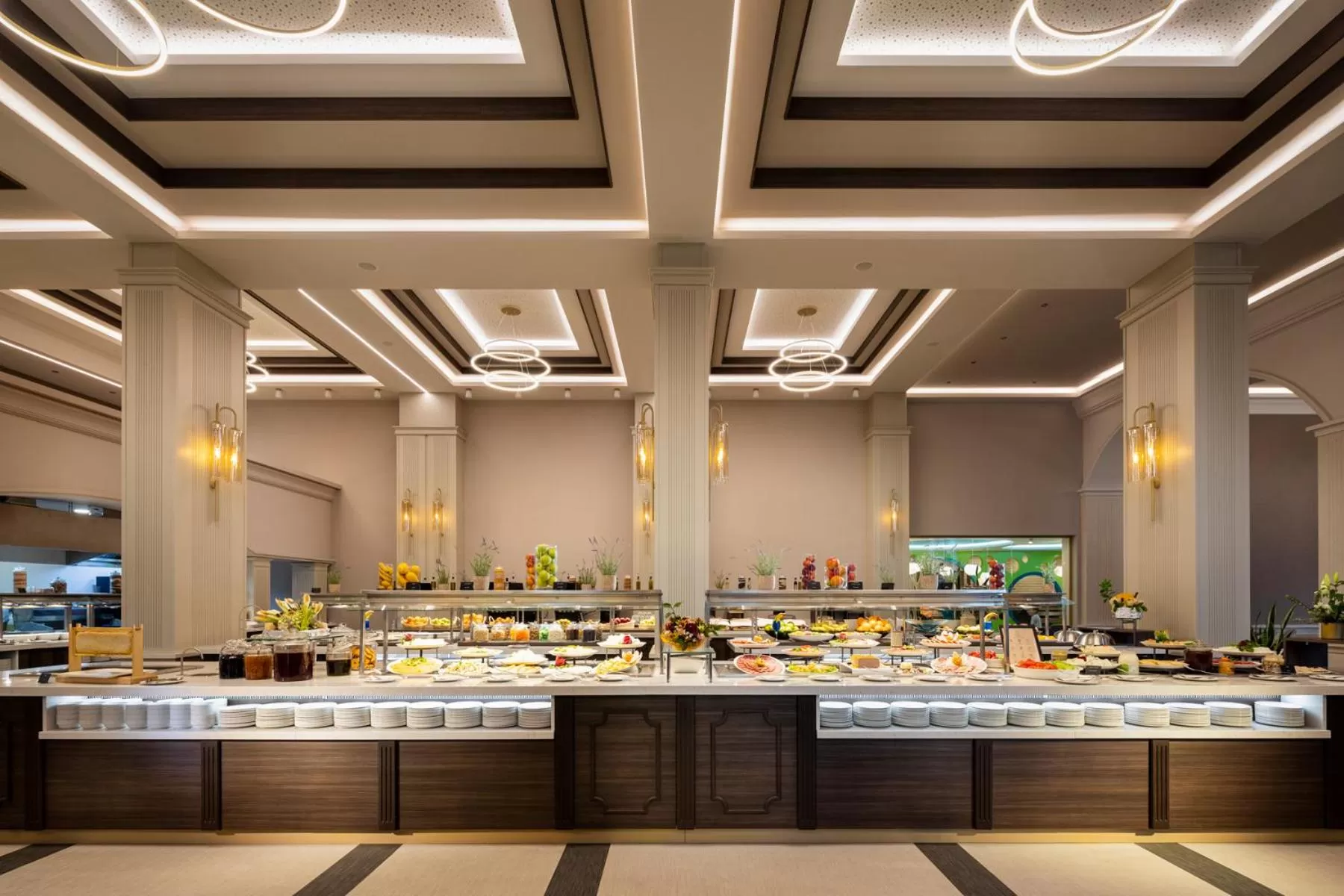 Restaurant/places to eat in Kings' Valley Medical & Spa Hotel