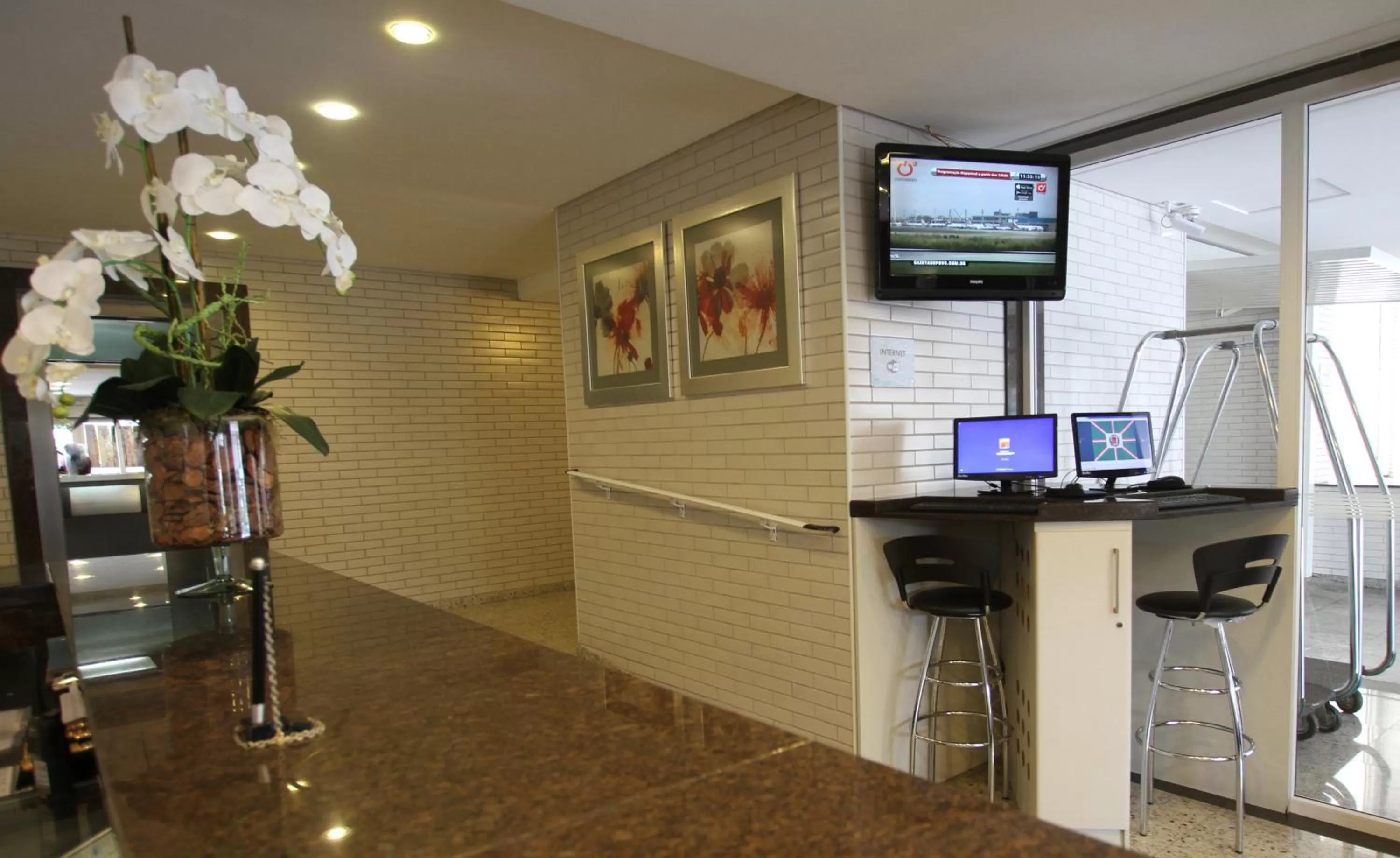Lobby or reception in Hotel Confiance Batel