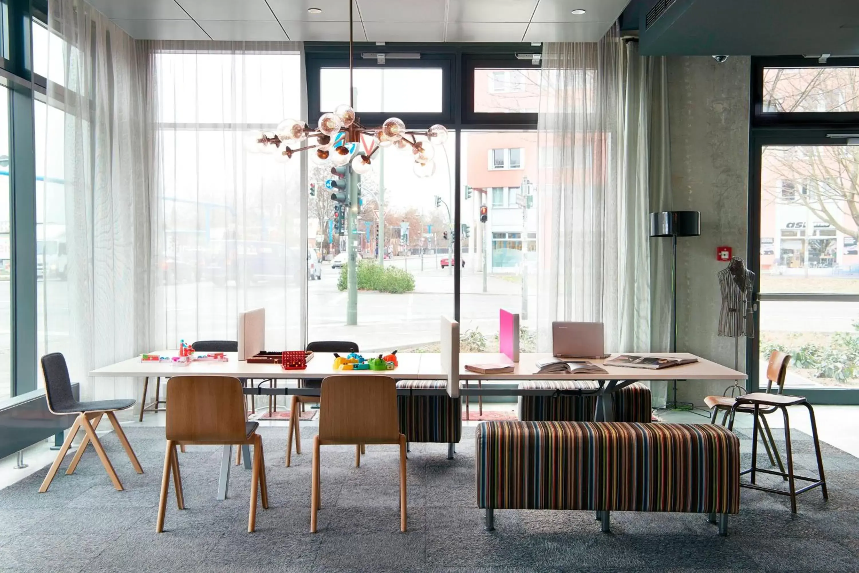 Living room, Restaurant/Places to Eat in Moxy Berlin Ostbahnhof